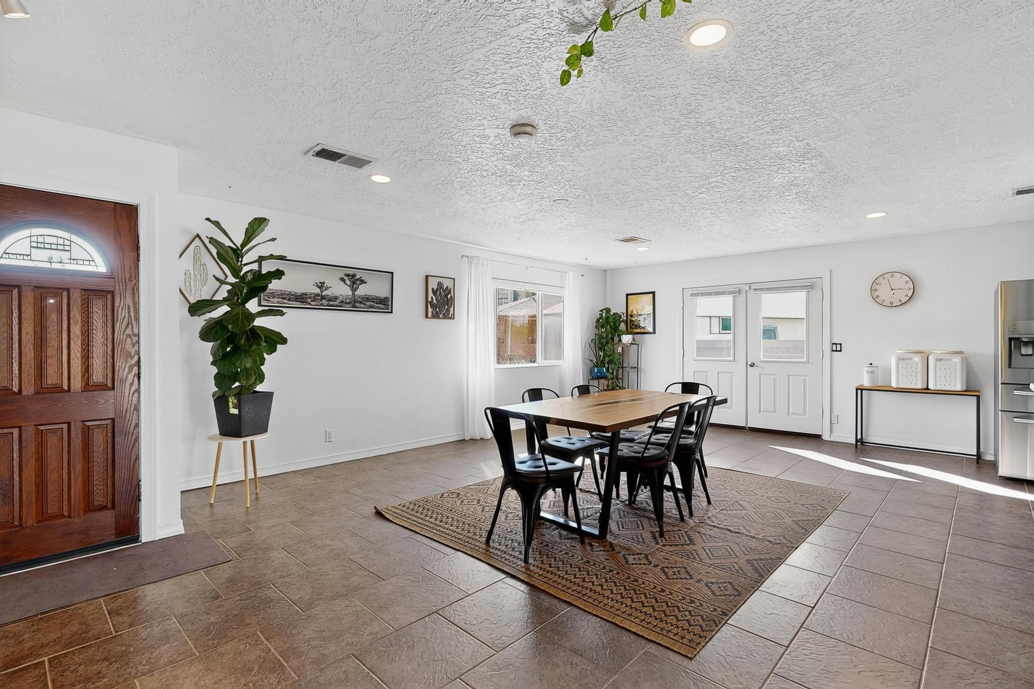 5432 Mariposa Drive NW