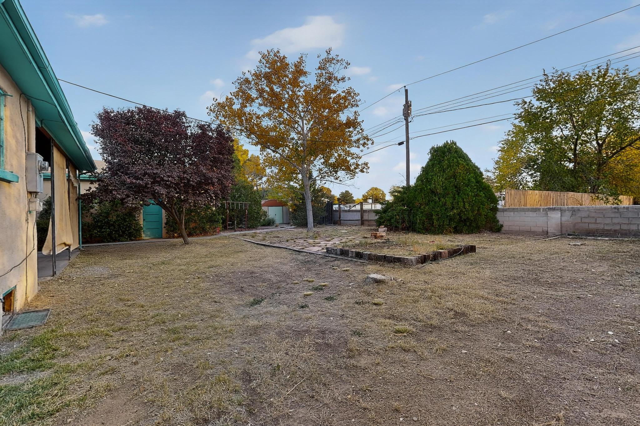 518 Green Valley Road NW