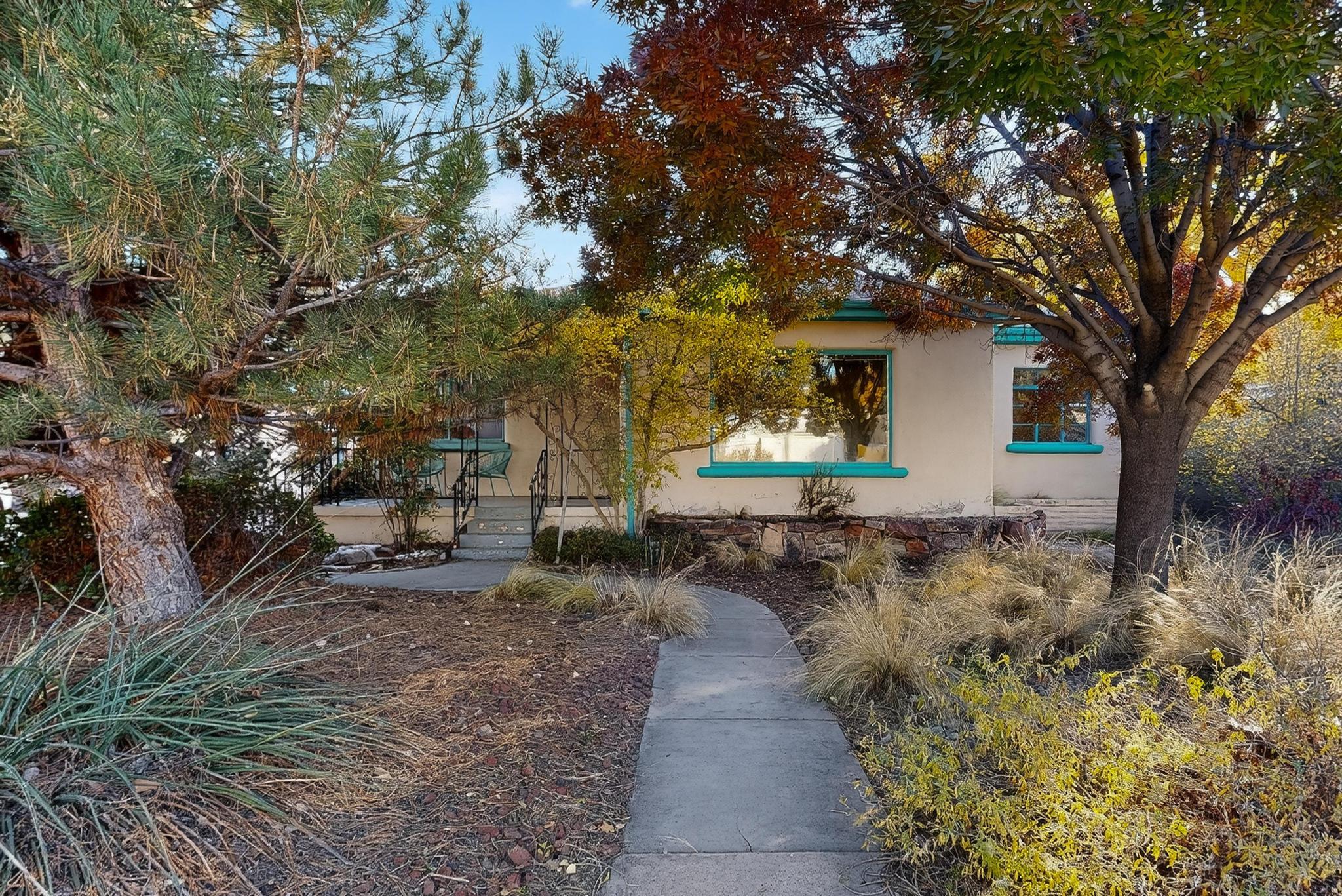 518 Green Valley Road NW