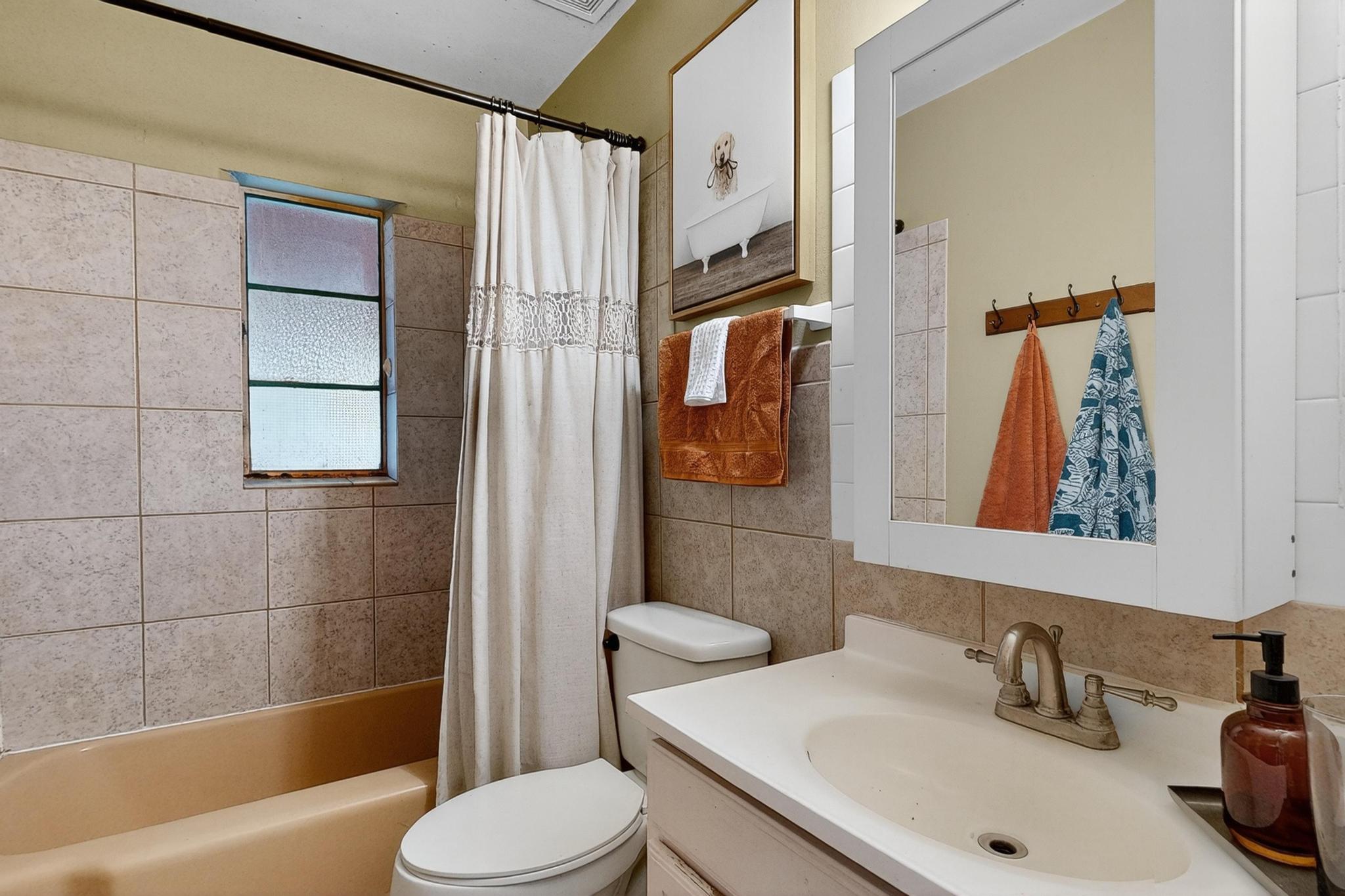 518 Green Valley Road NW