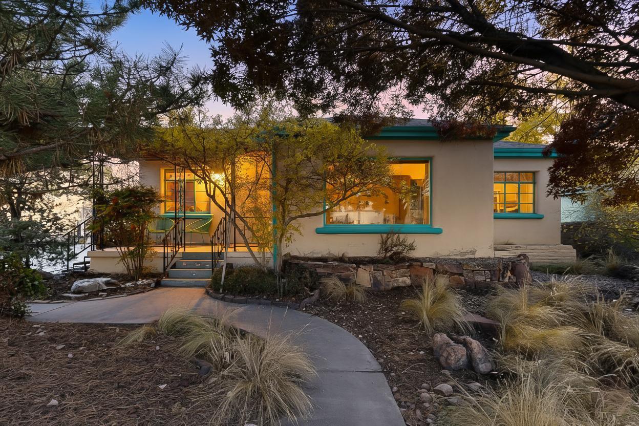 518 Green Valley Road NW