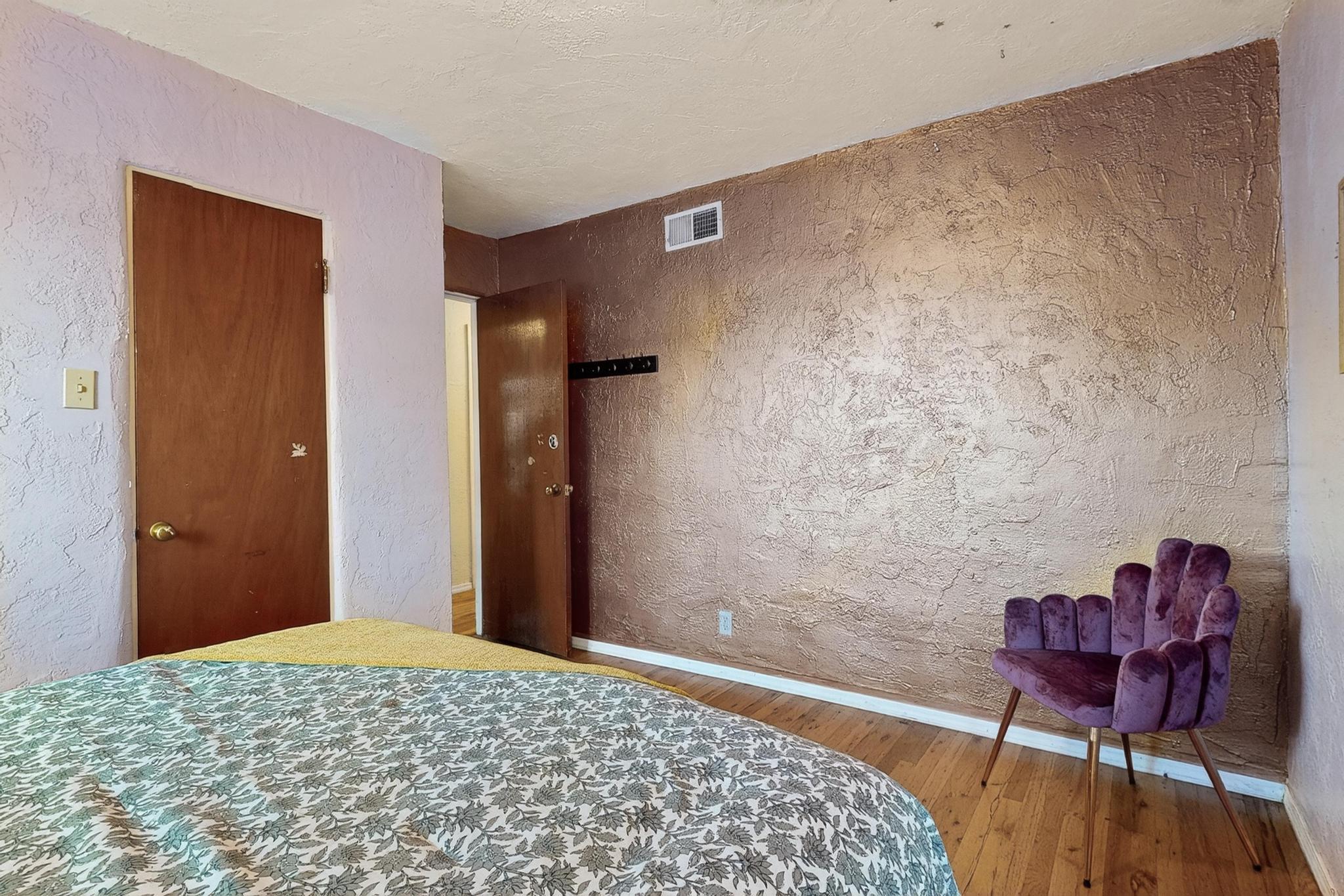 518 Green Valley Road NW