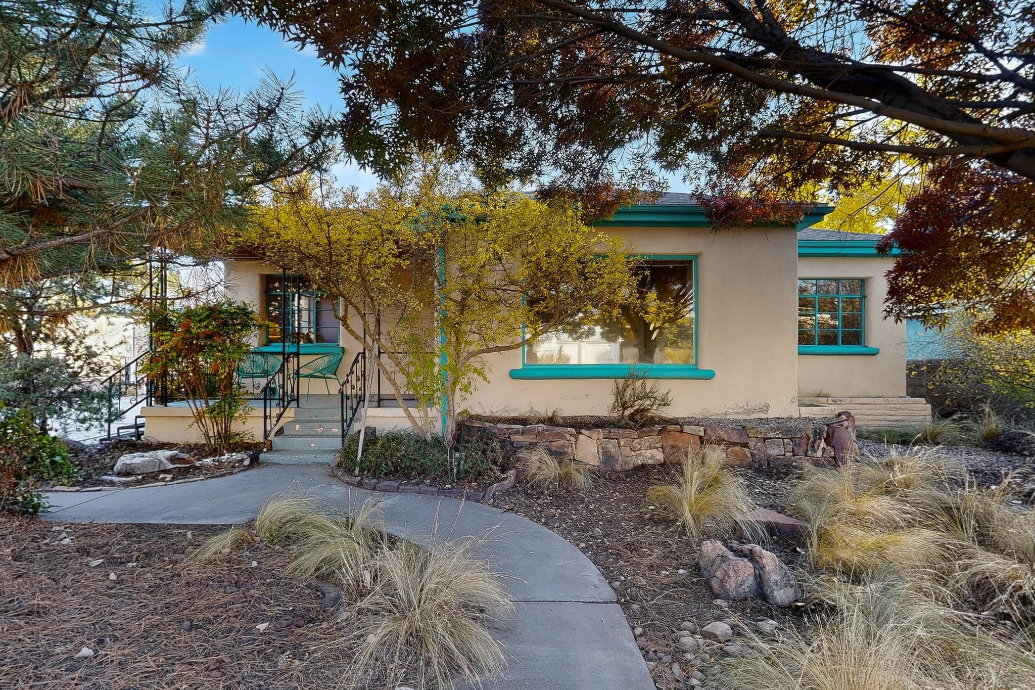 518 Green Valley Road NW