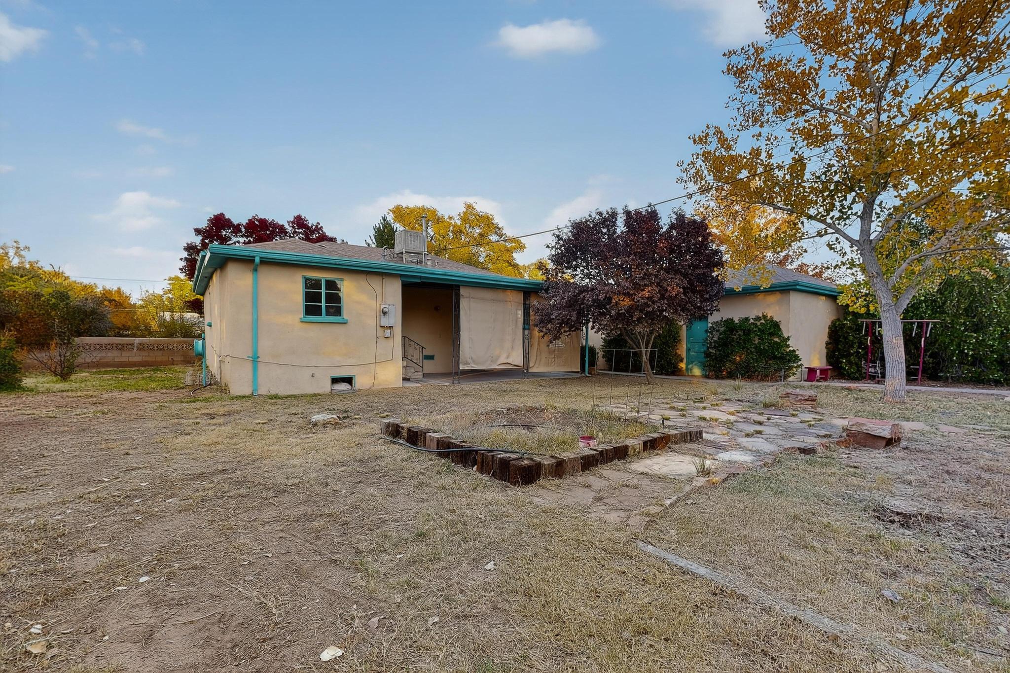 518 Green Valley Road NW