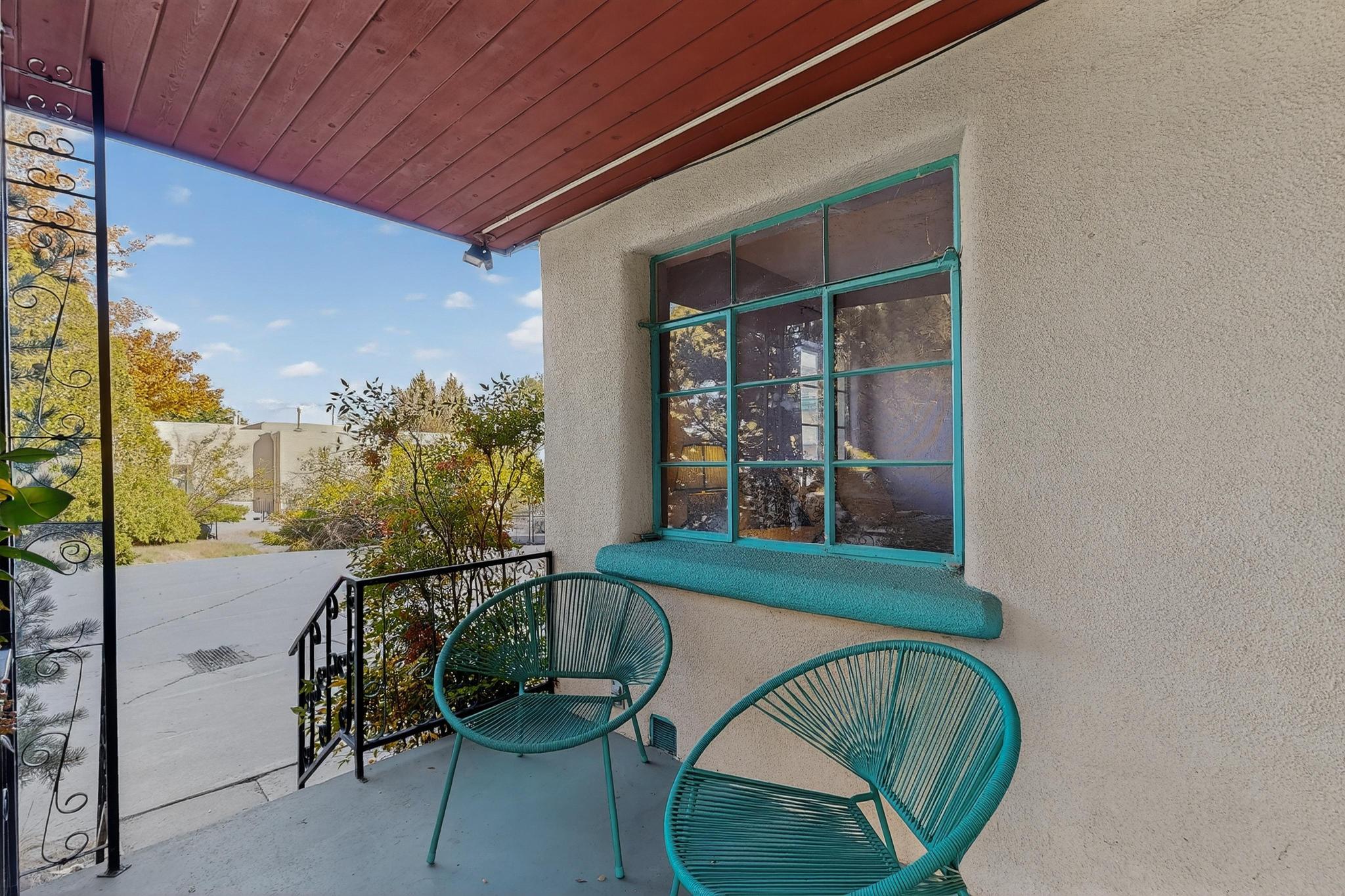 518 Green Valley Road NW