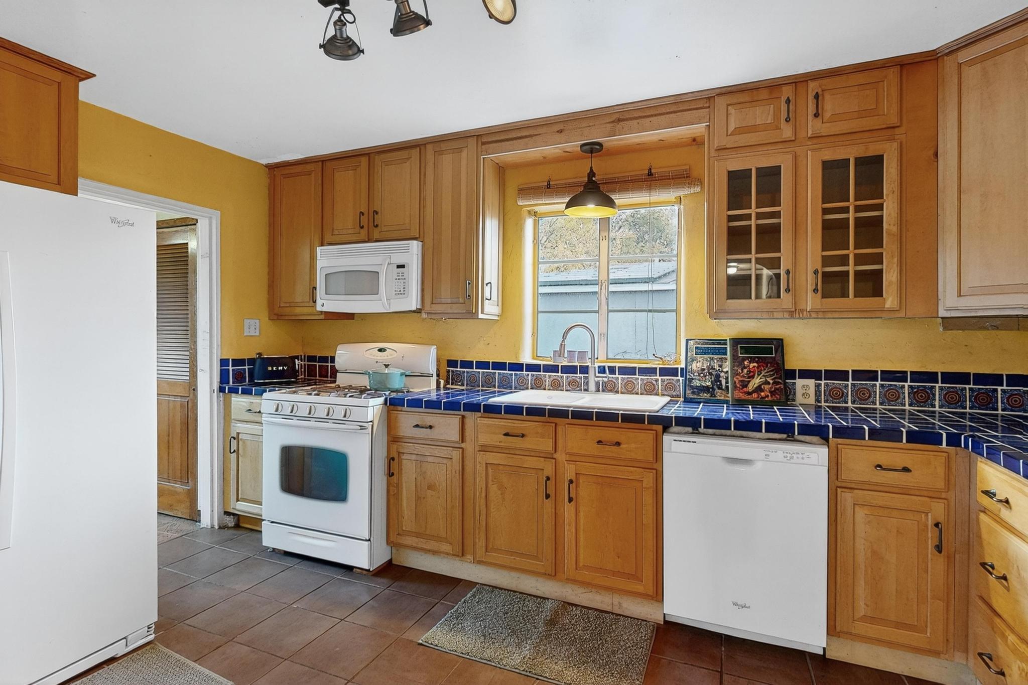 518 Green Valley Road NW