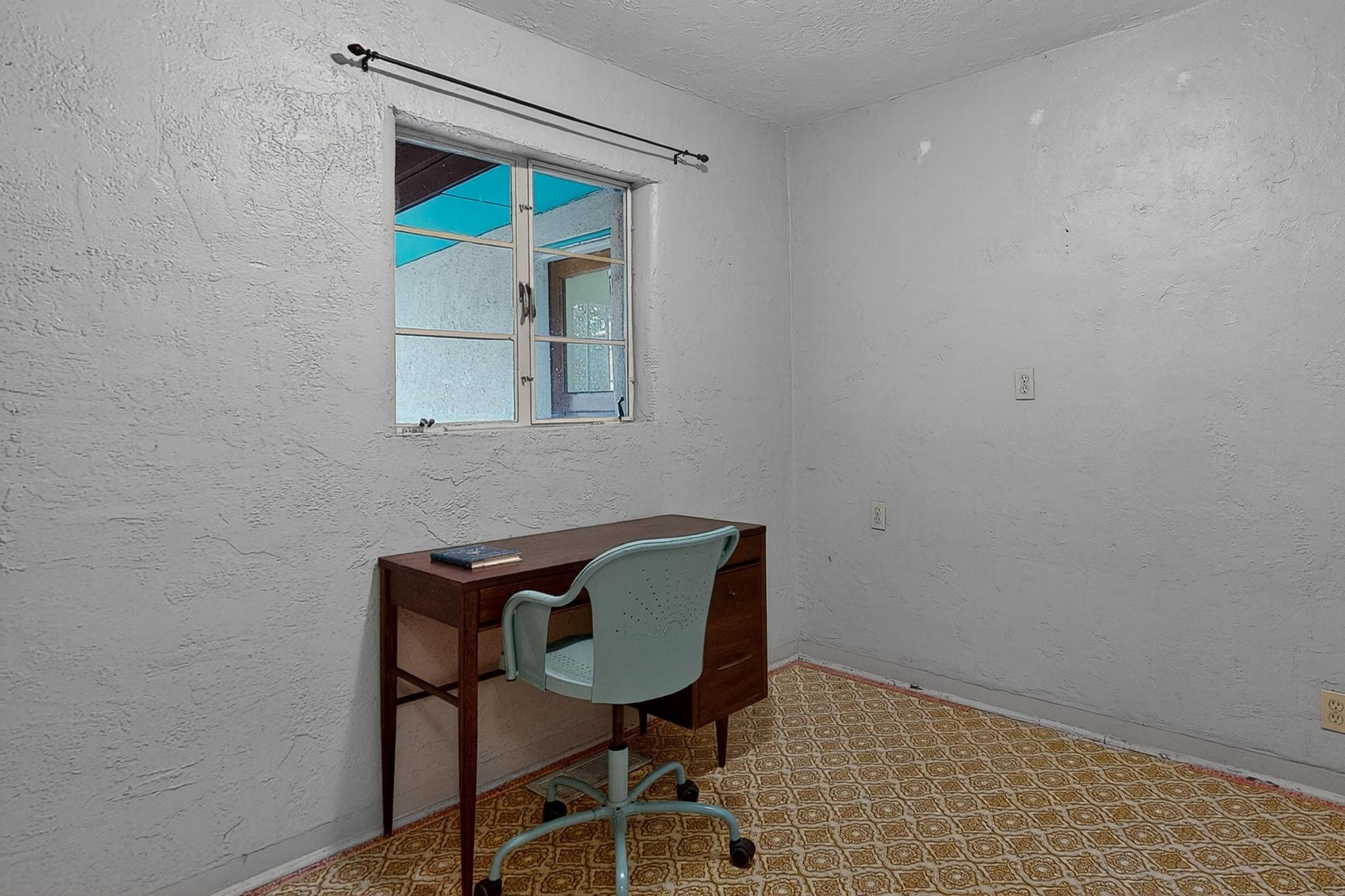 518 Green Valley Road NW