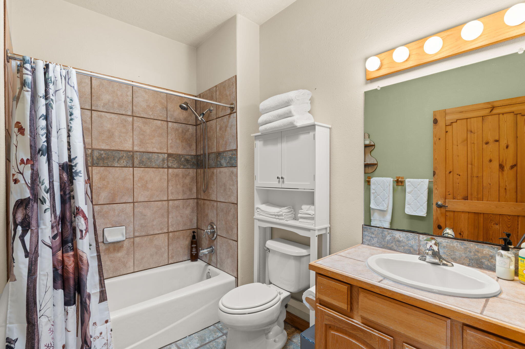 10520 Crestridge Court NW