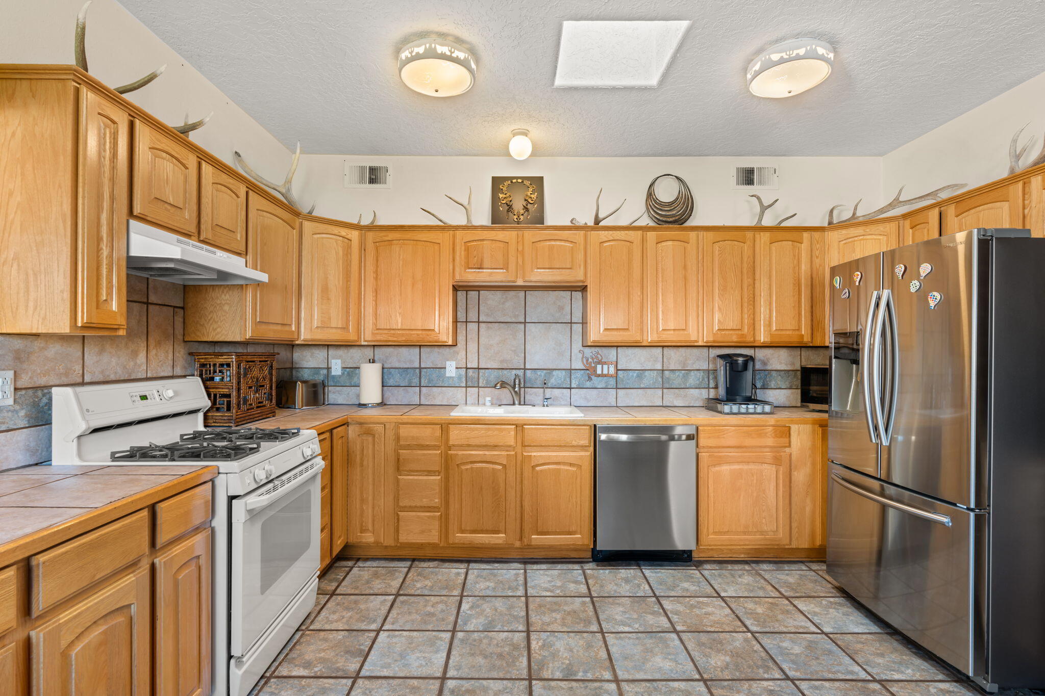 10520 Crestridge Court NW