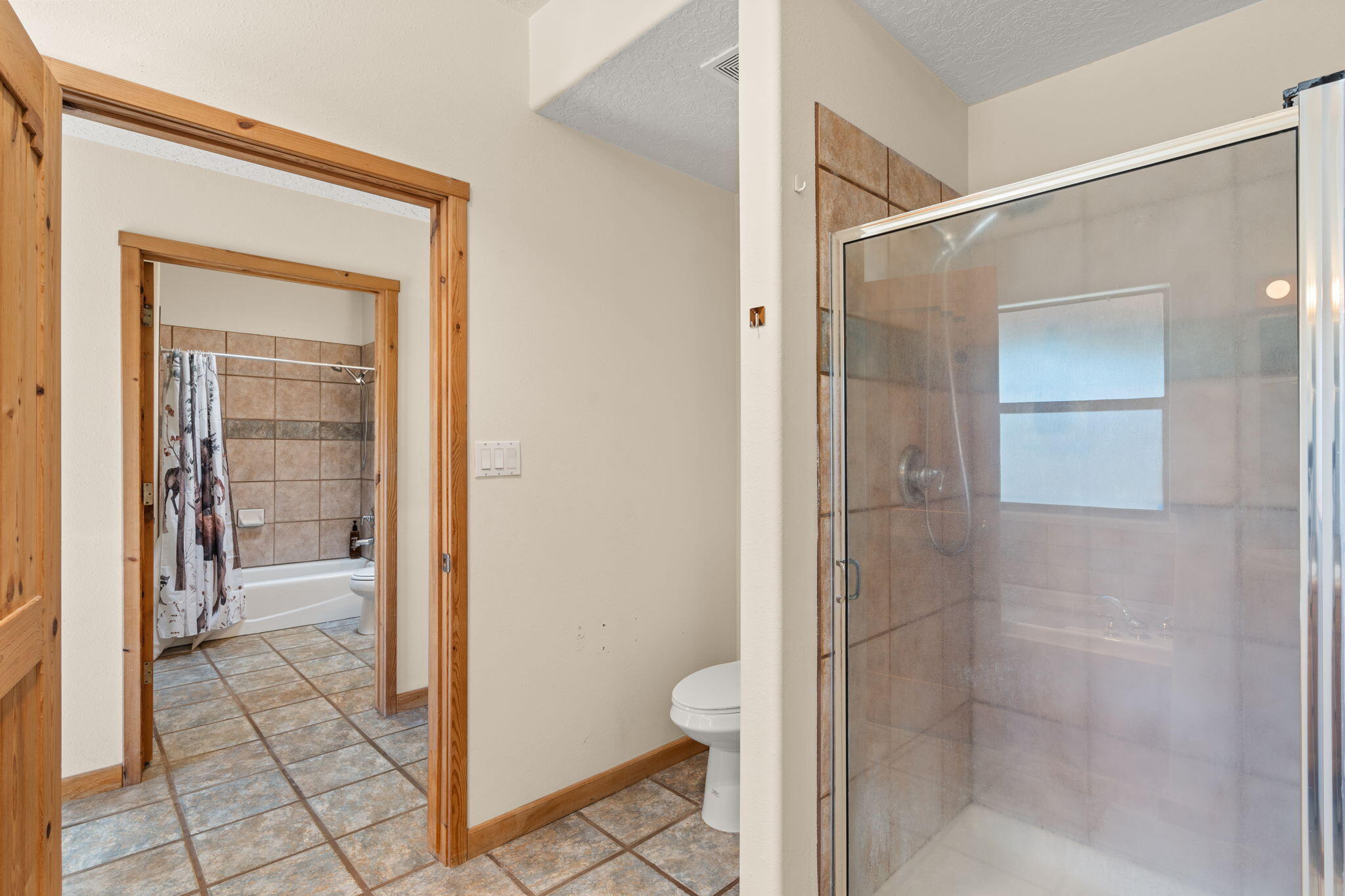 10520 Crestridge Court NW