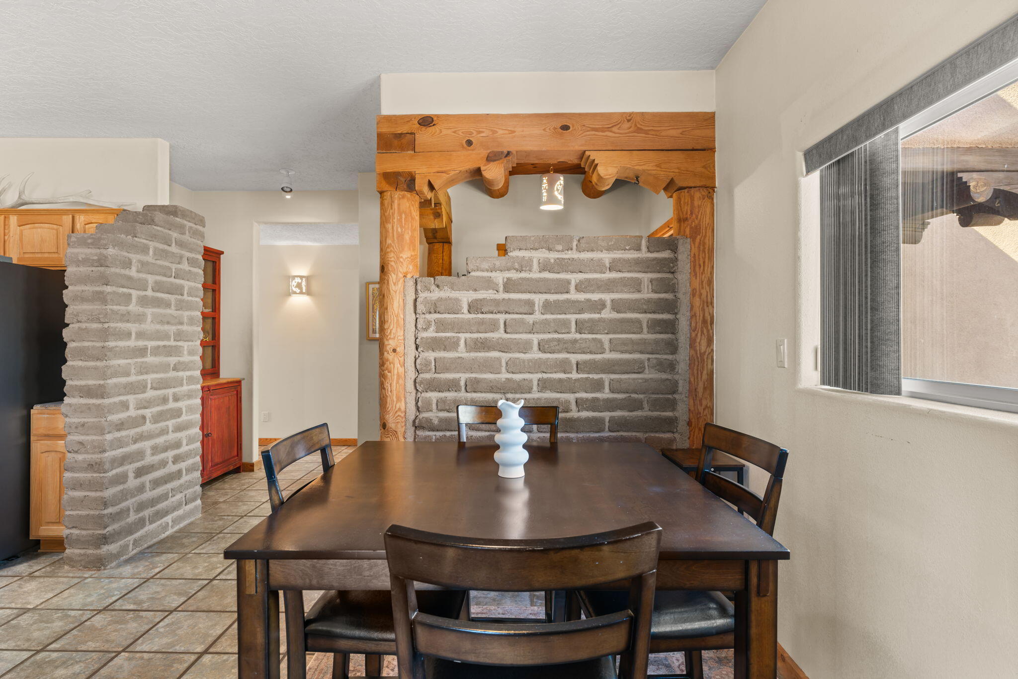 10520 Crestridge Court NW