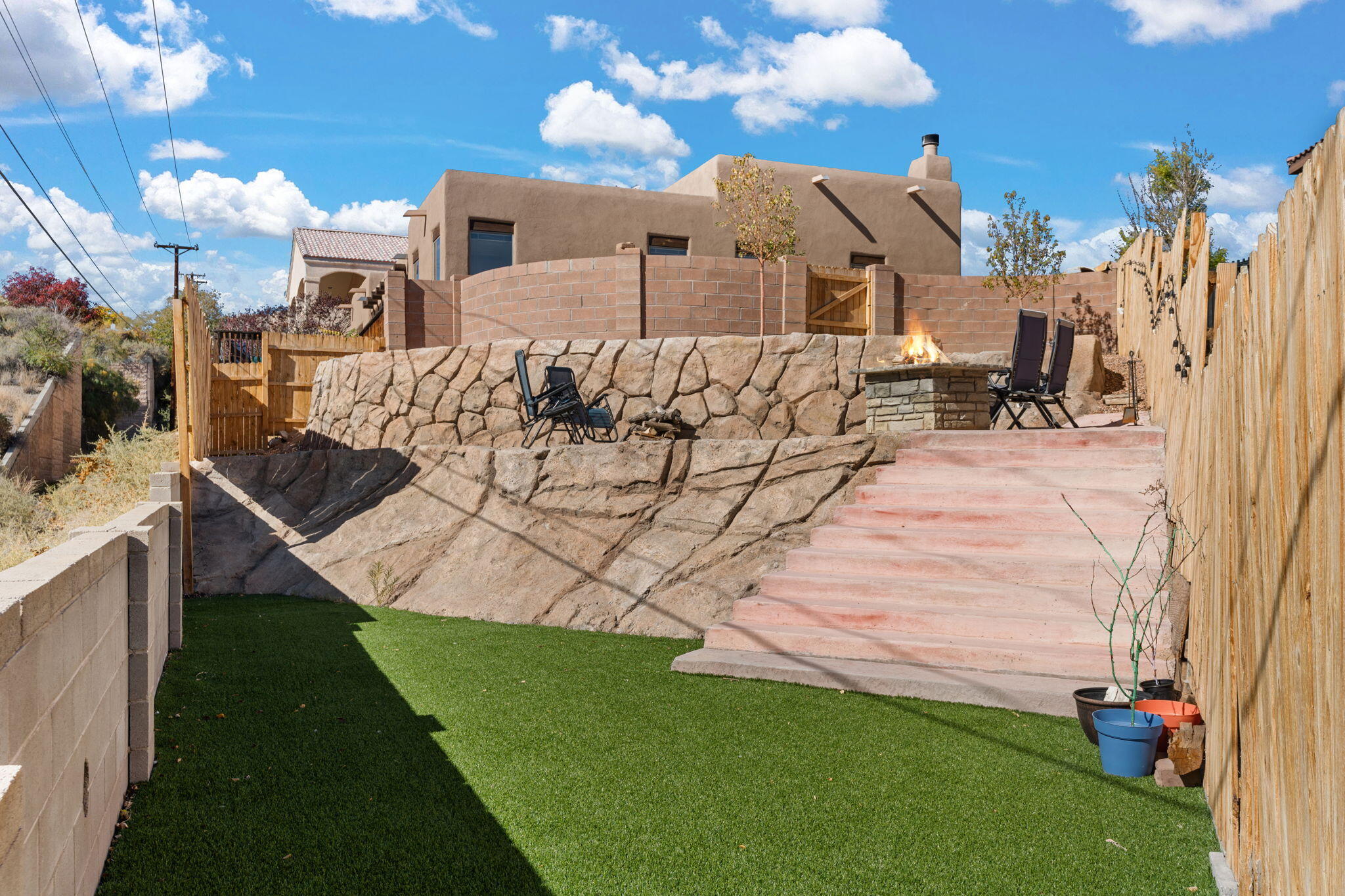 10520 Crestridge Court NW