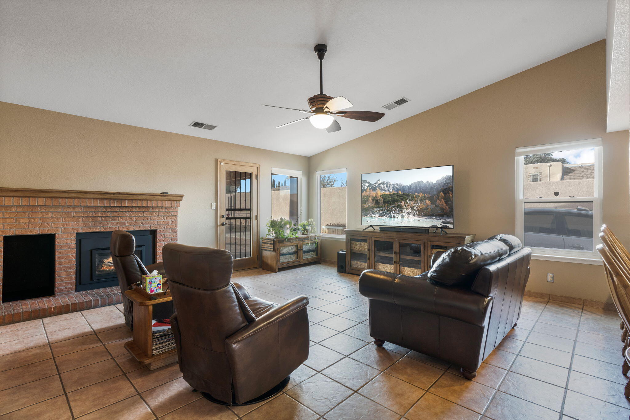 5139 Saratoga Place NW