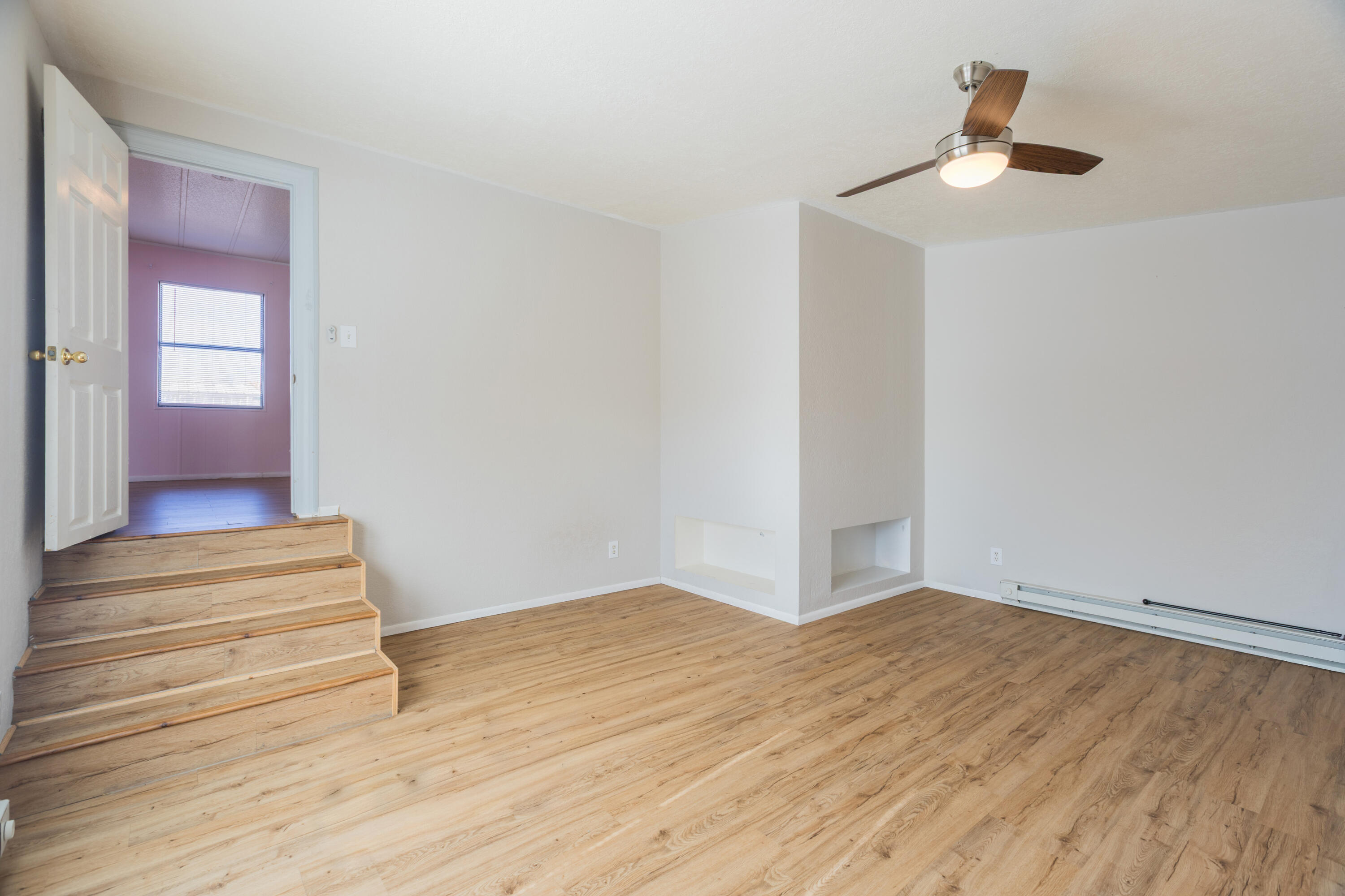 6732 San Bernardino Avenue NE