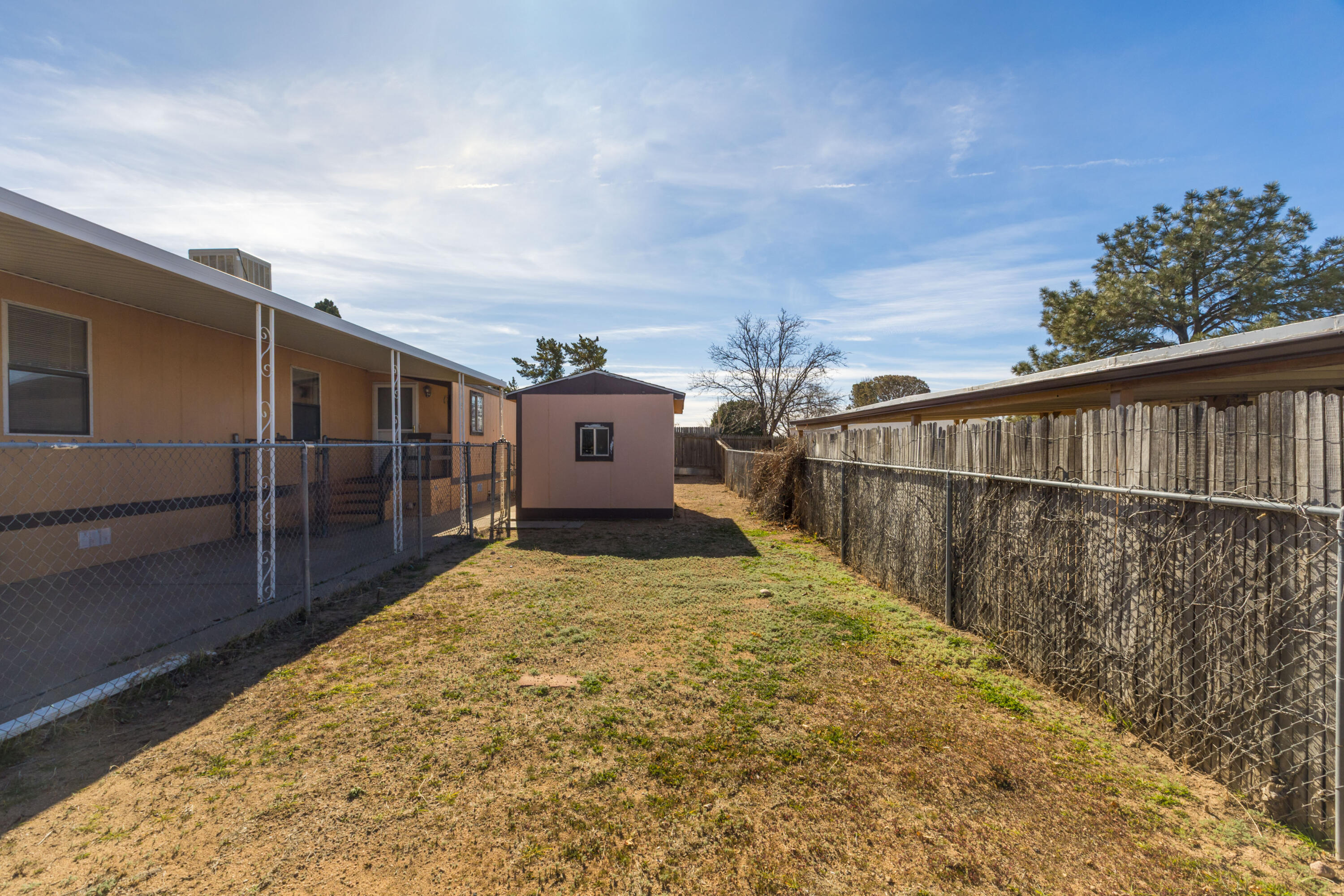 6732 San Bernardino Avenue NE