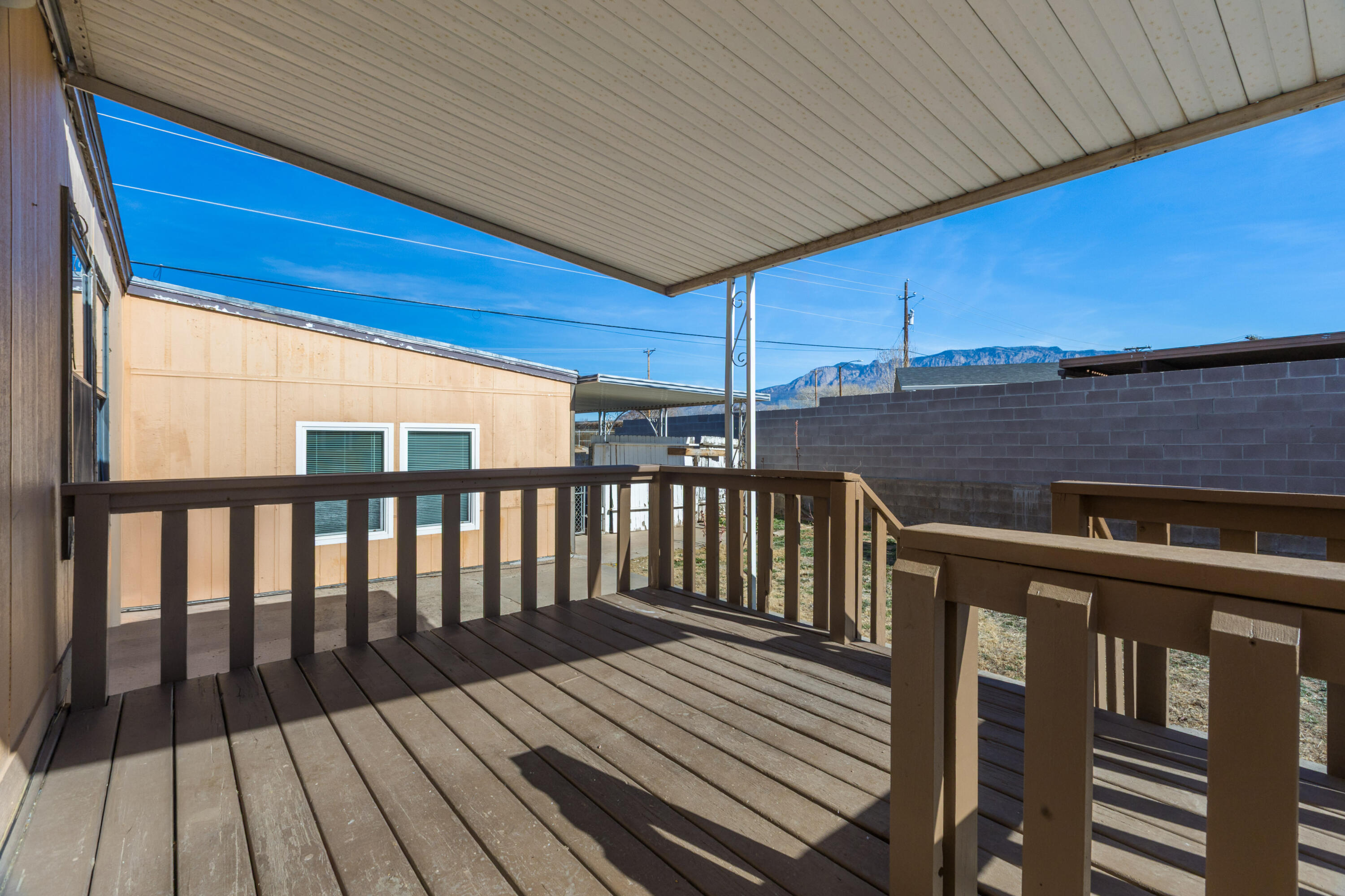 6732 San Bernardino Avenue NE