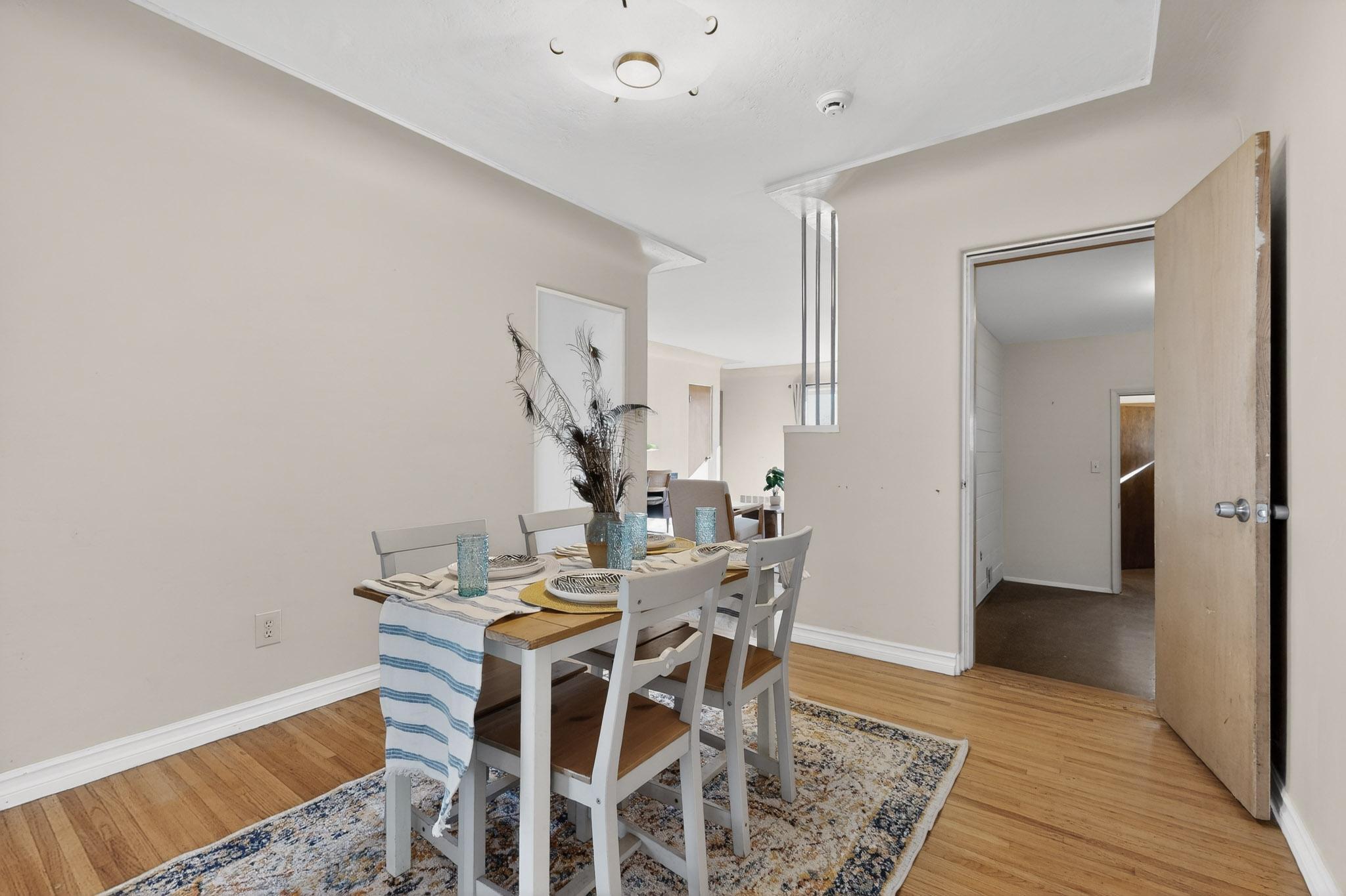 4217 Mackland Avenue NE