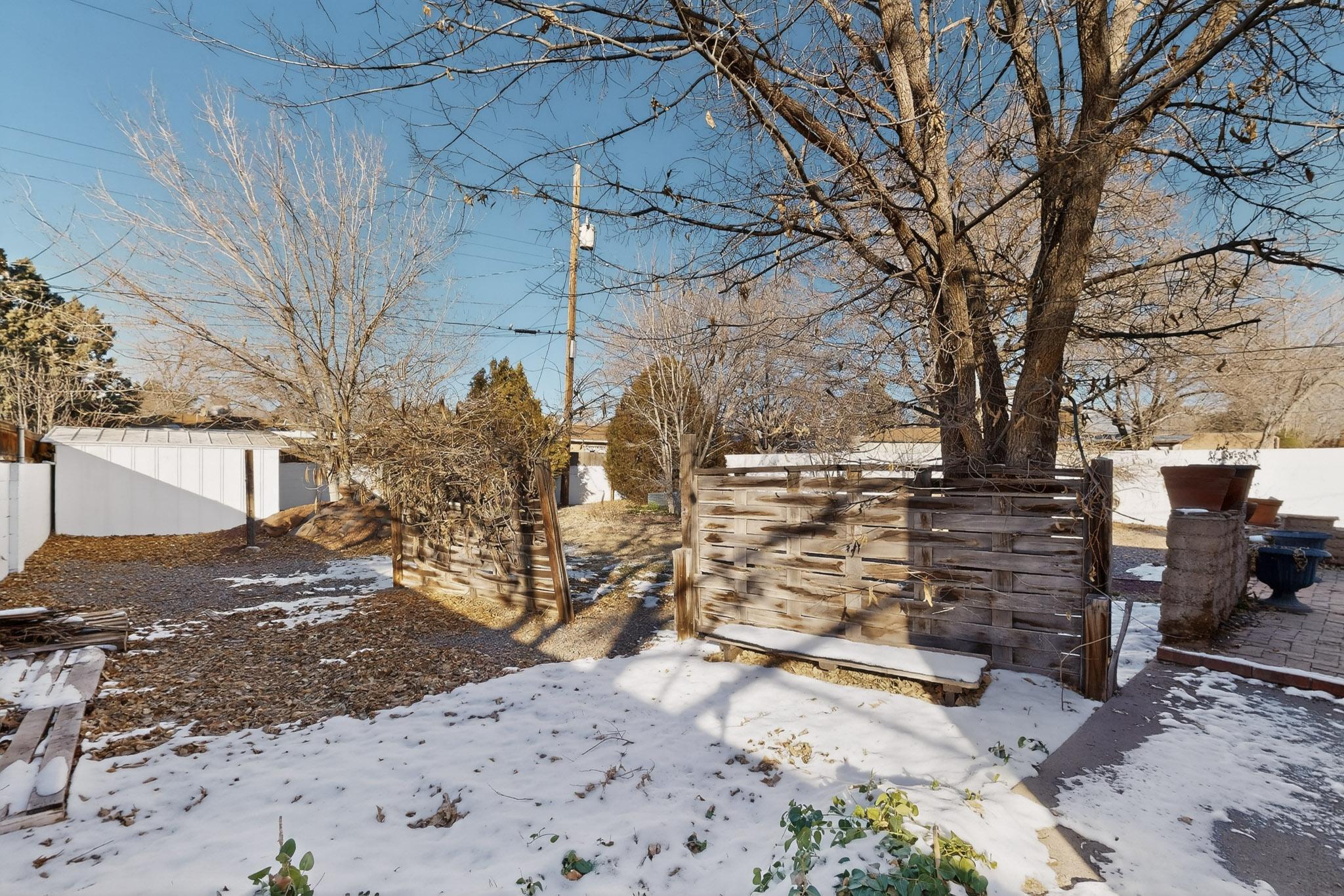 4217 Mackland Avenue NE