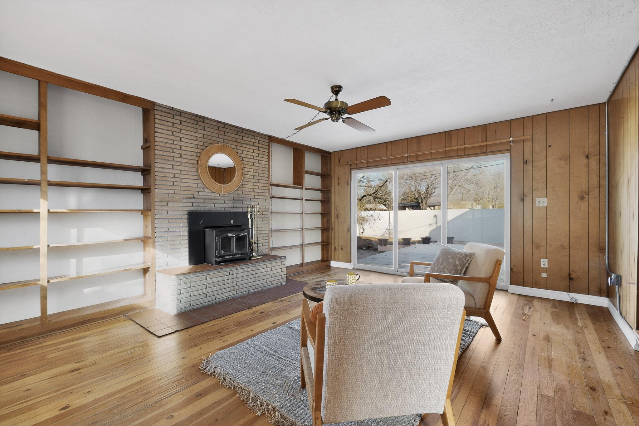 4217 Mackland Avenue NE