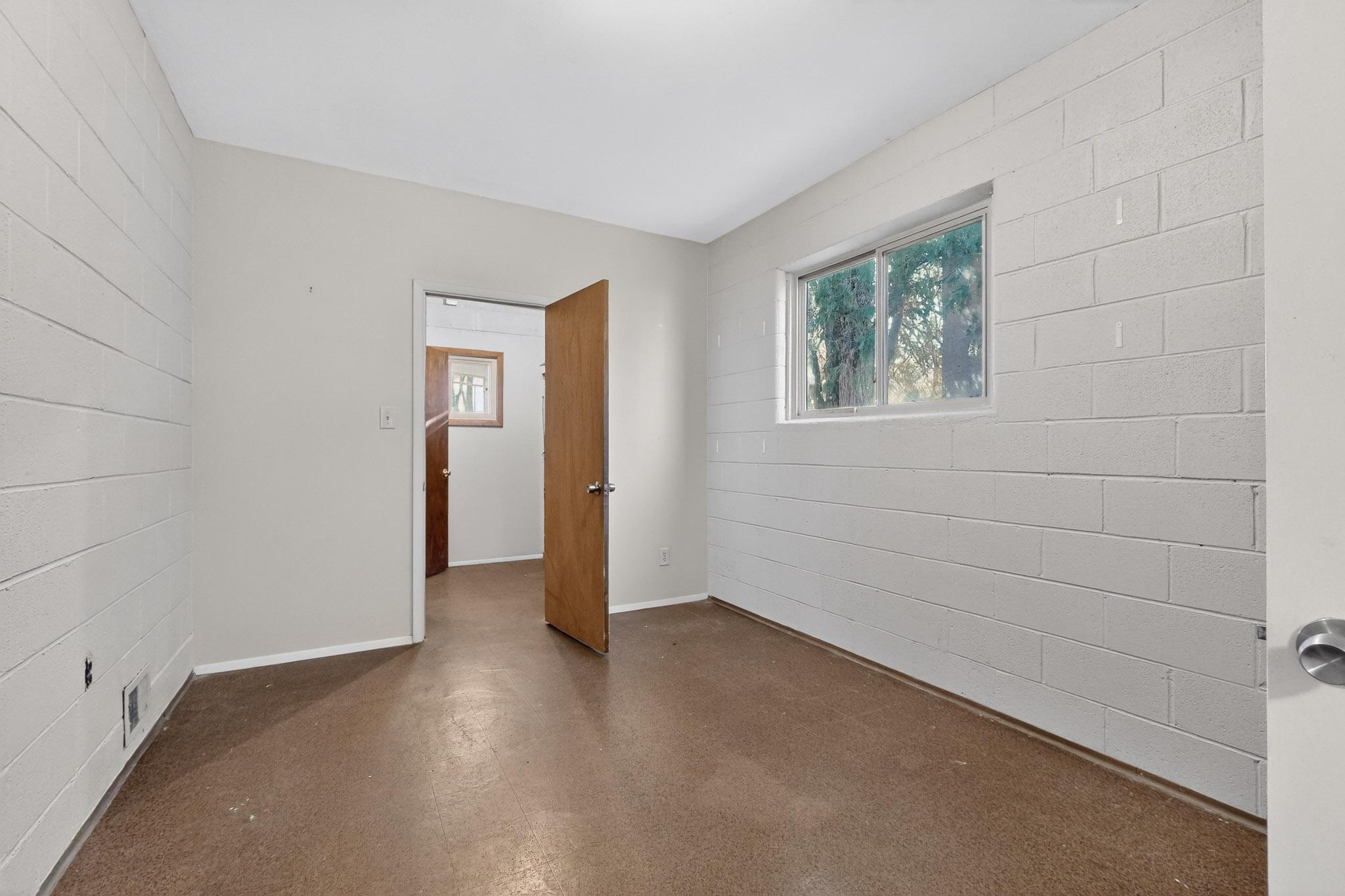 4217 Mackland Avenue NE