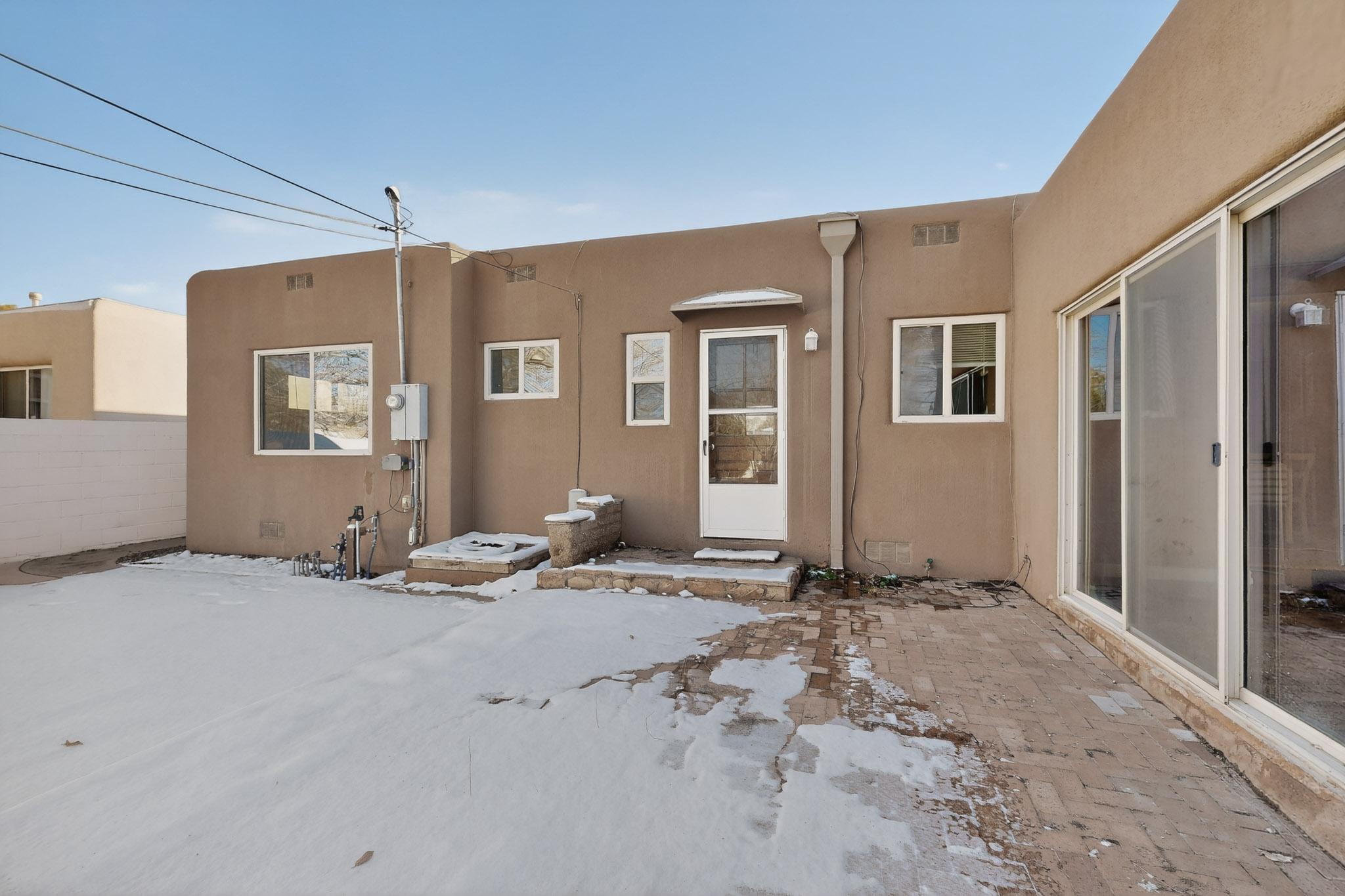 4217 Mackland Avenue NE