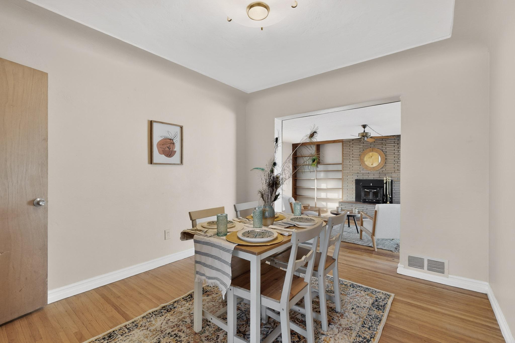 4217 Mackland Avenue NE