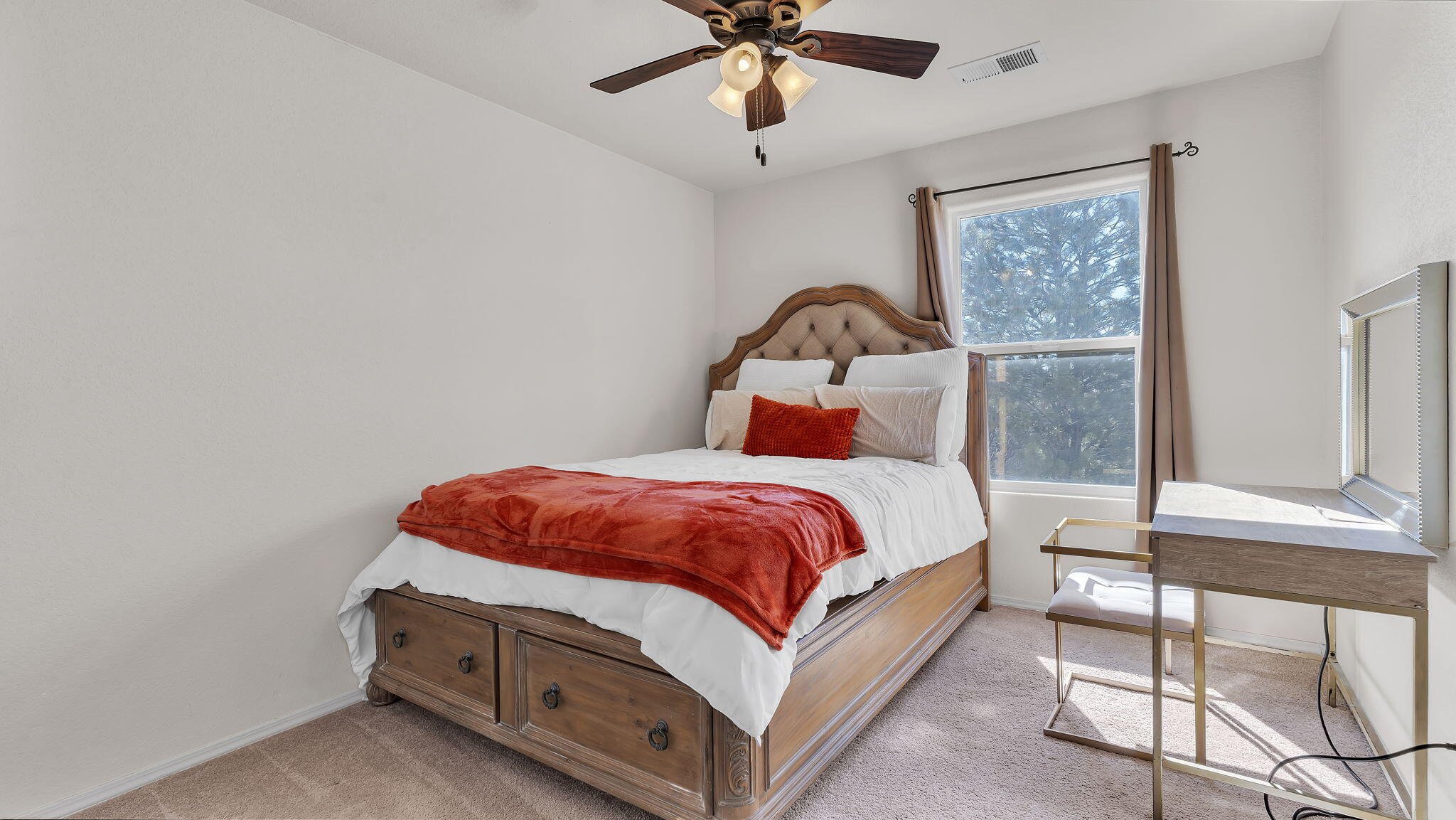 6532 Los Pueblos Place NW