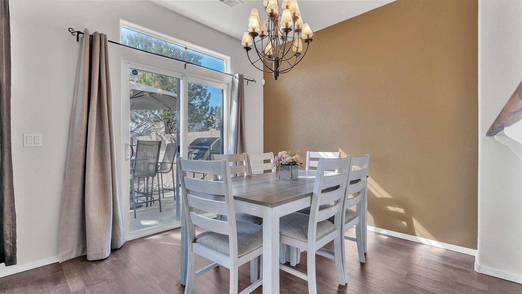 6532 Los Pueblos Place NW