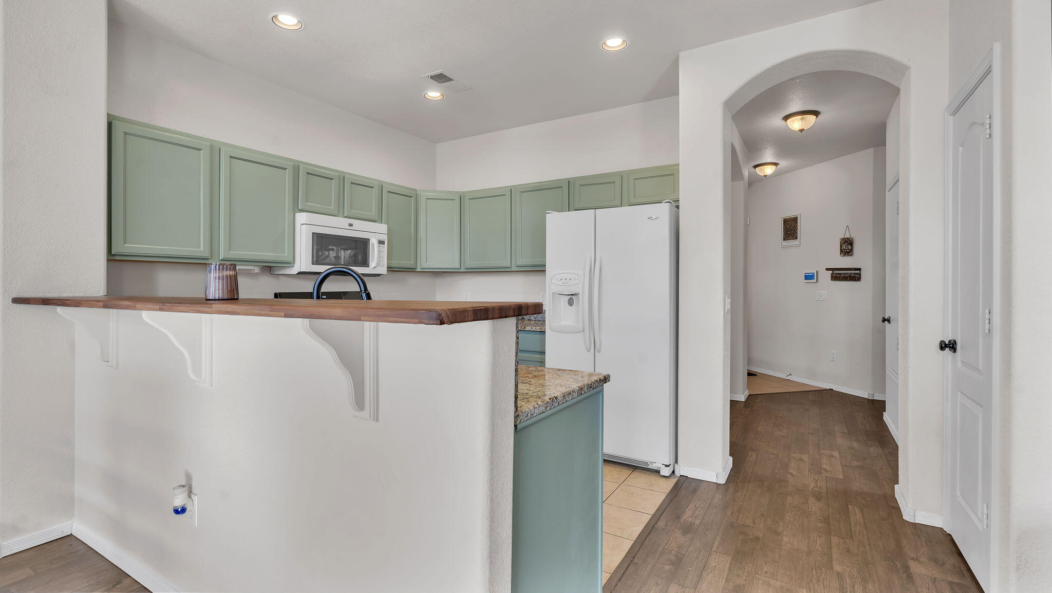 6532 Los Pueblos Place NW