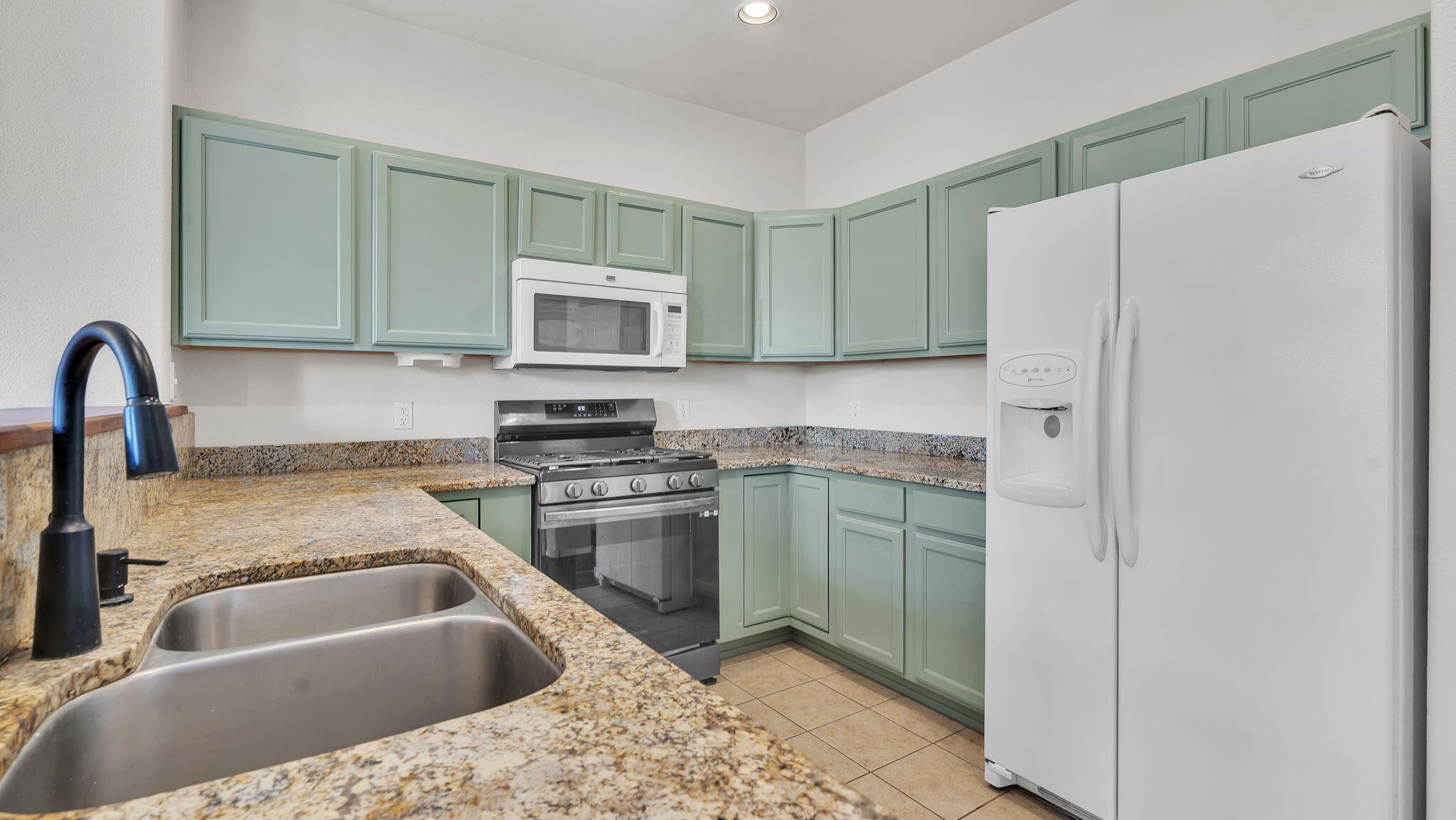 6532 Los Pueblos Place NW