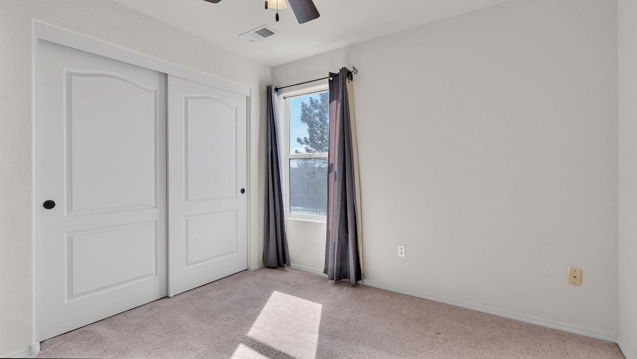 6532 Los Pueblos Place NW