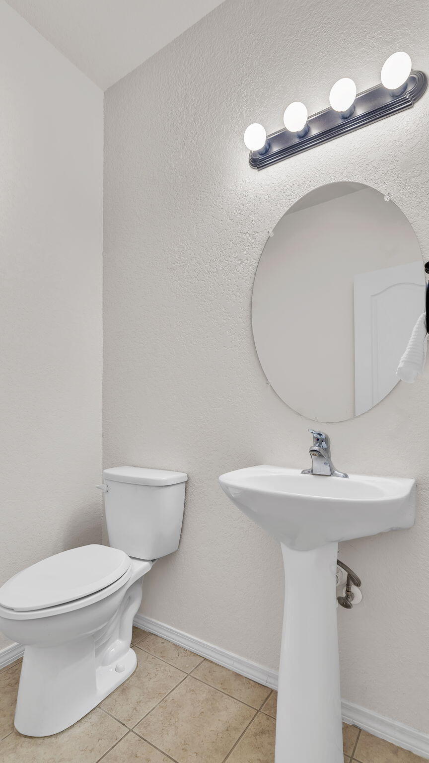 6532 Los Pueblos Place NW