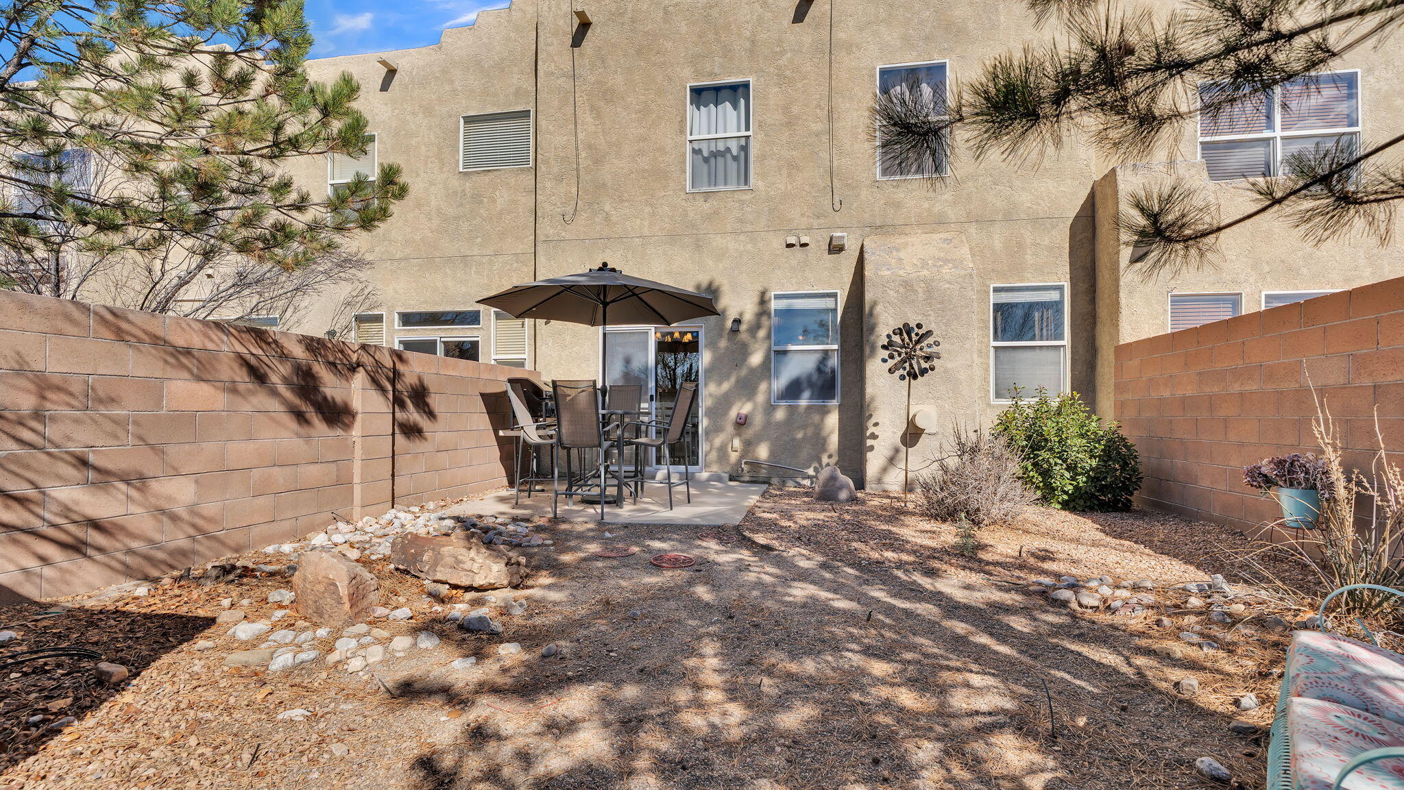 6532 Los Pueblos Place NW