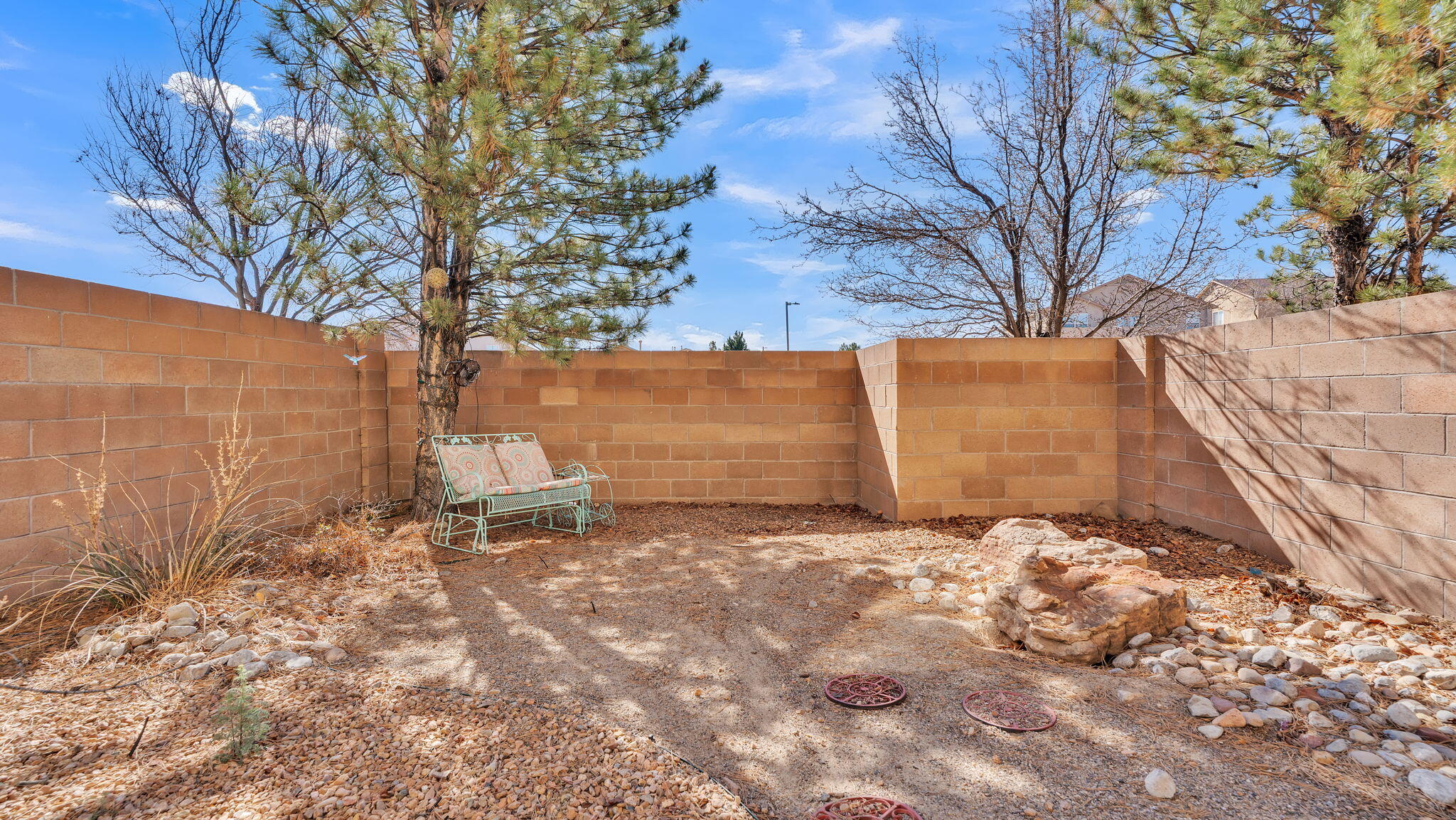 6532 Los Pueblos Place NW