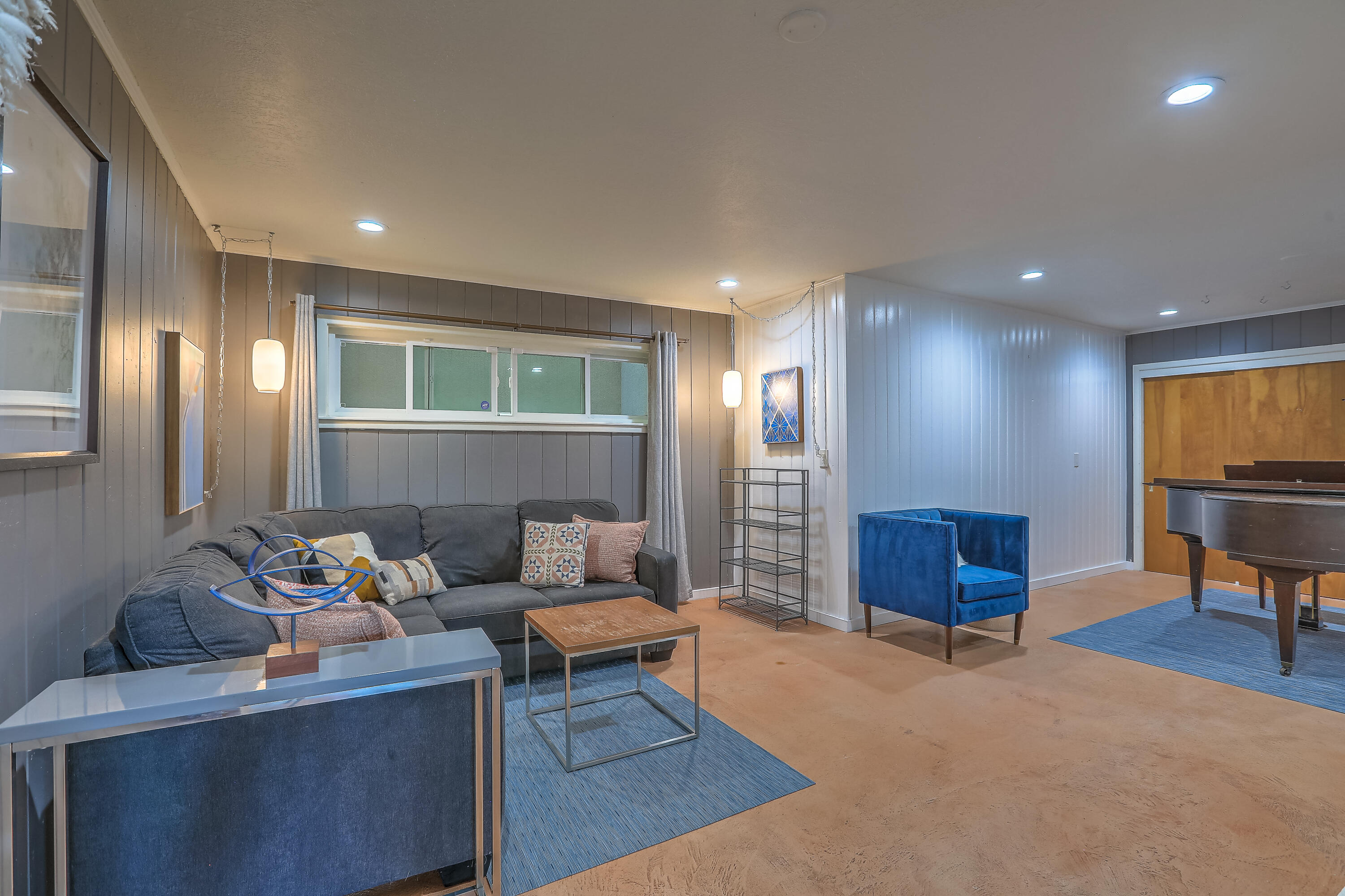 707 Richmond Drive SE