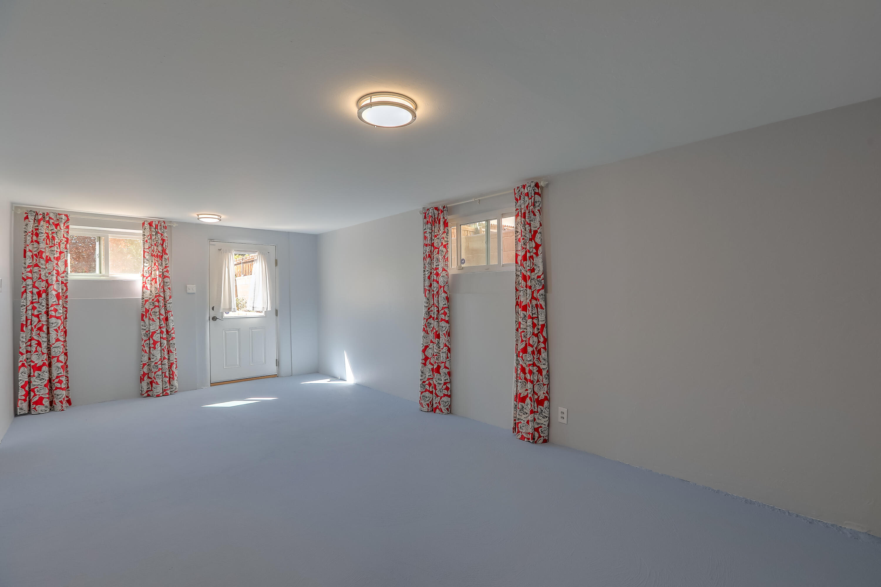 707 Richmond Drive SE