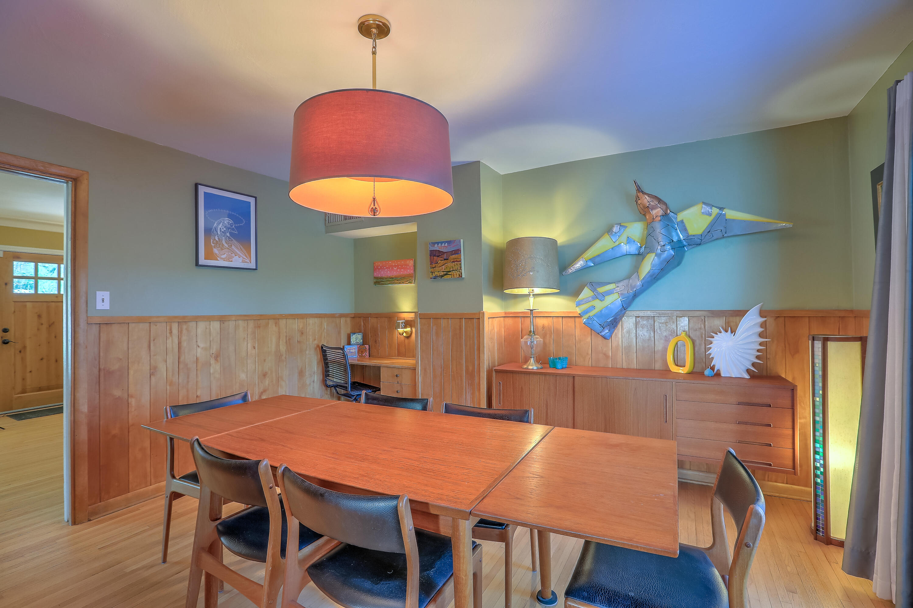 707 Richmond Drive SE