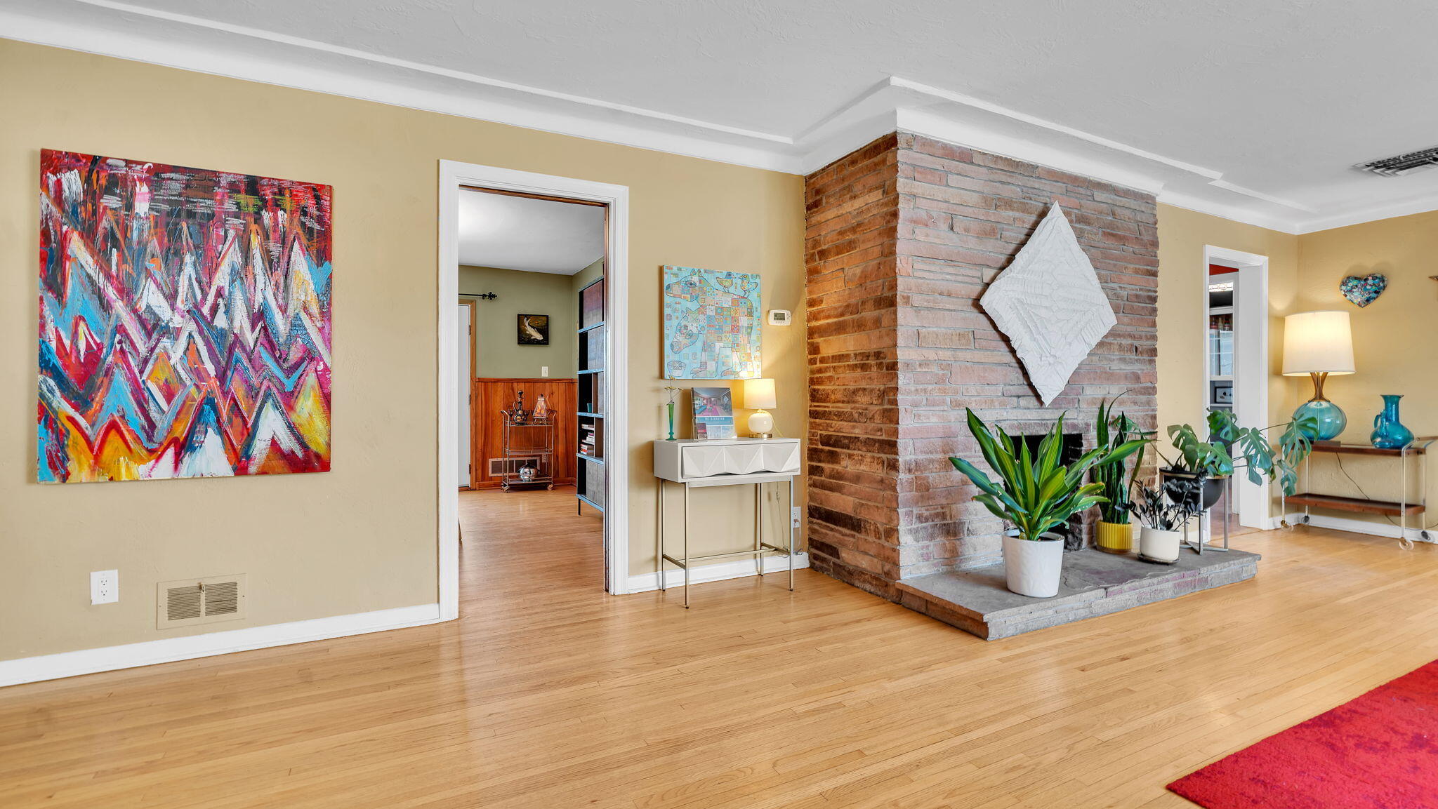 707 Richmond Drive SE