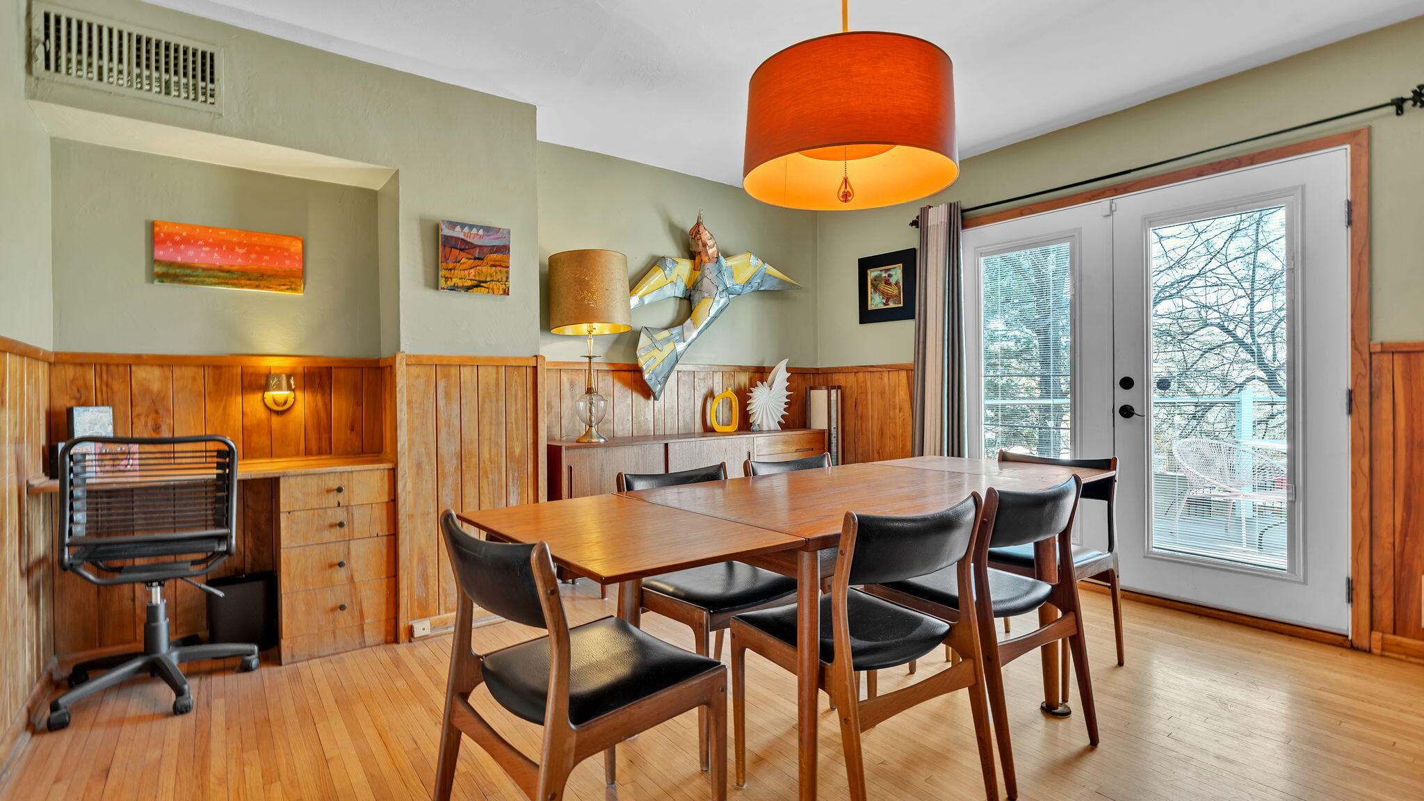 707 Richmond Drive SE