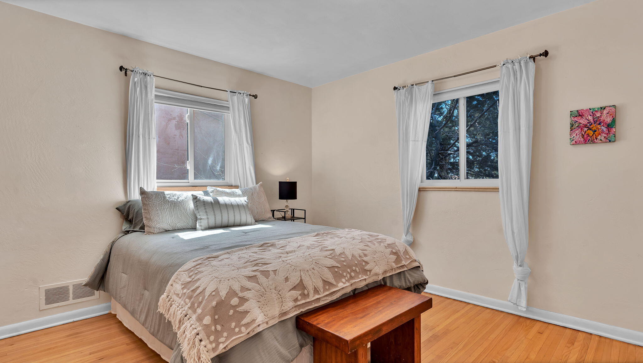 707 Richmond Drive SE