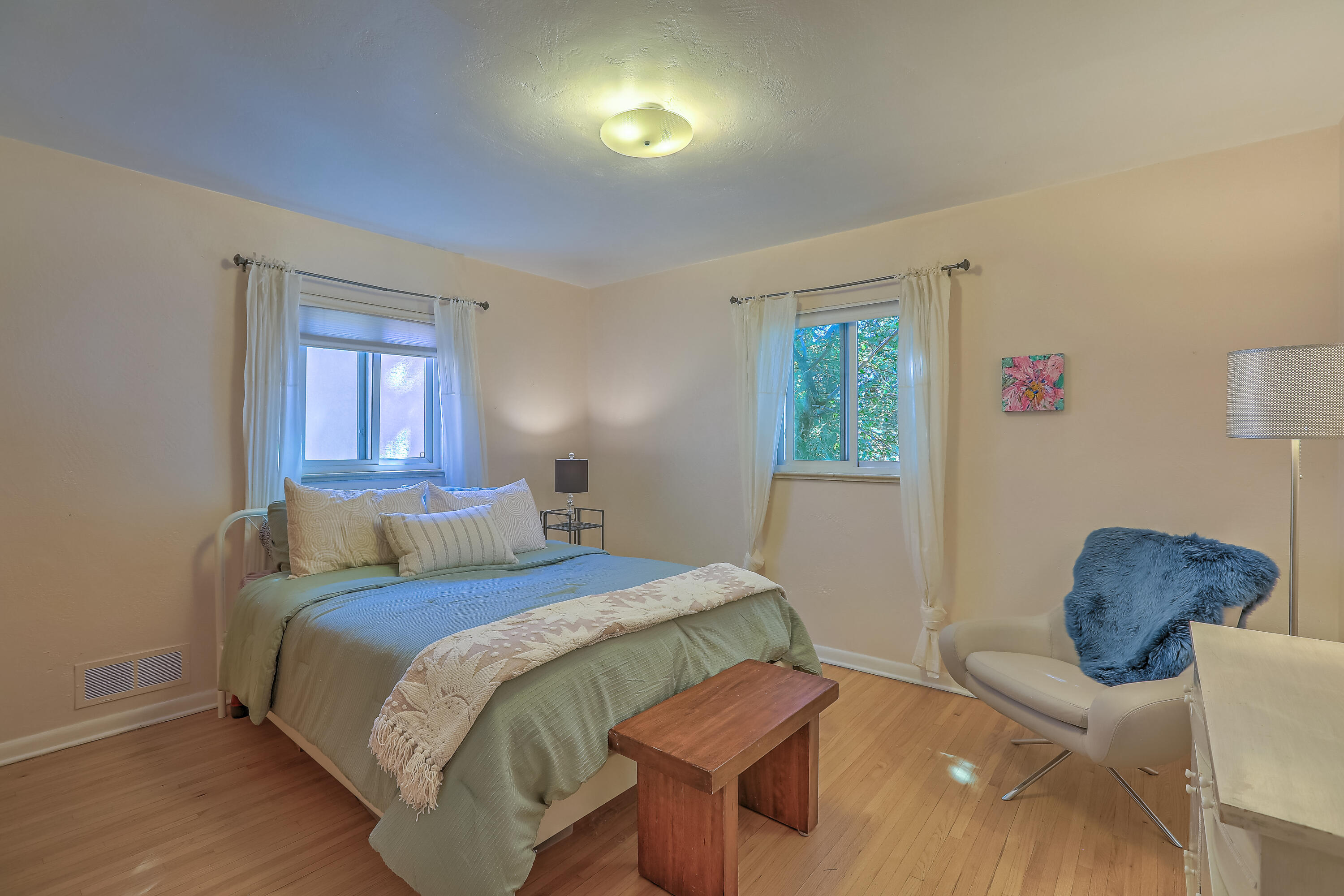 707 Richmond Drive SE