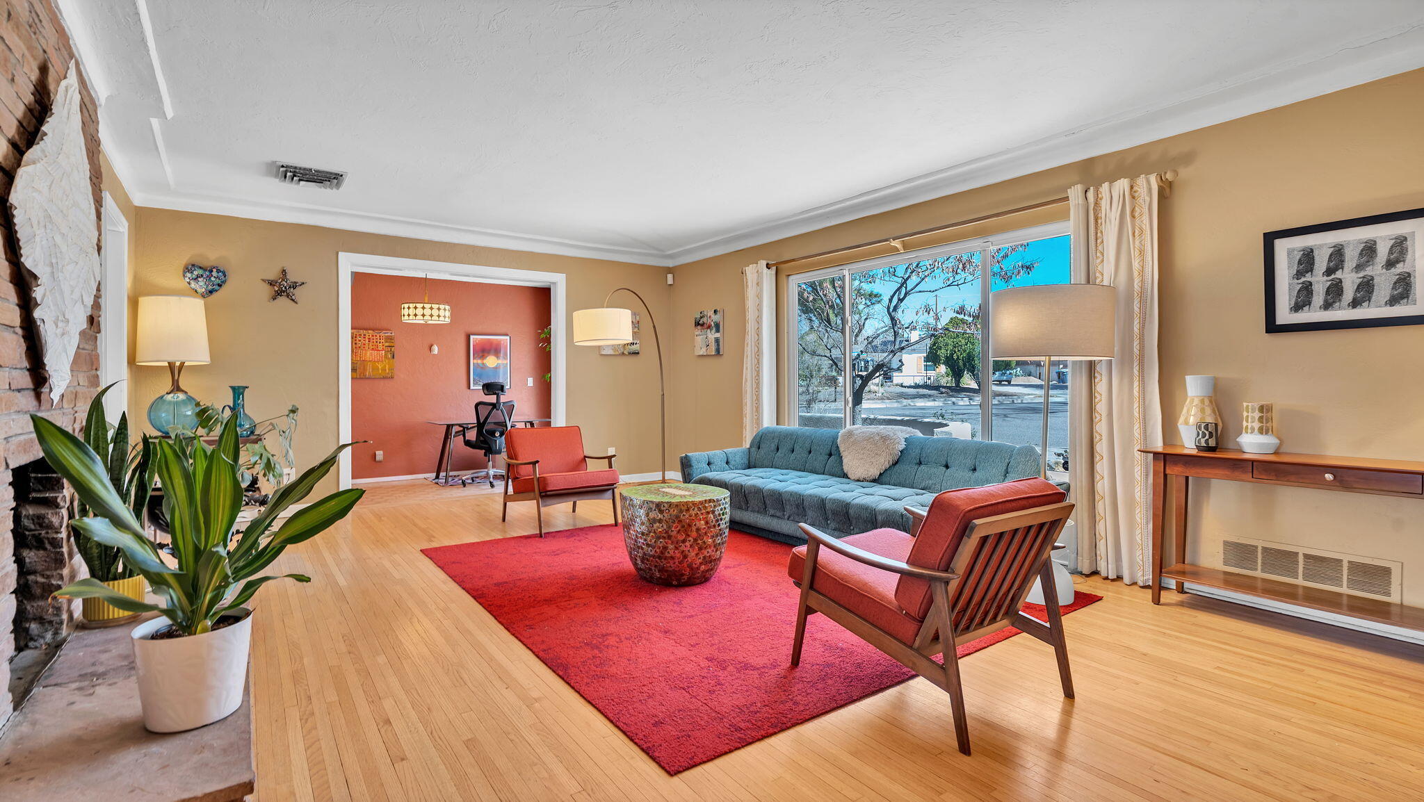 707 Richmond Drive SE