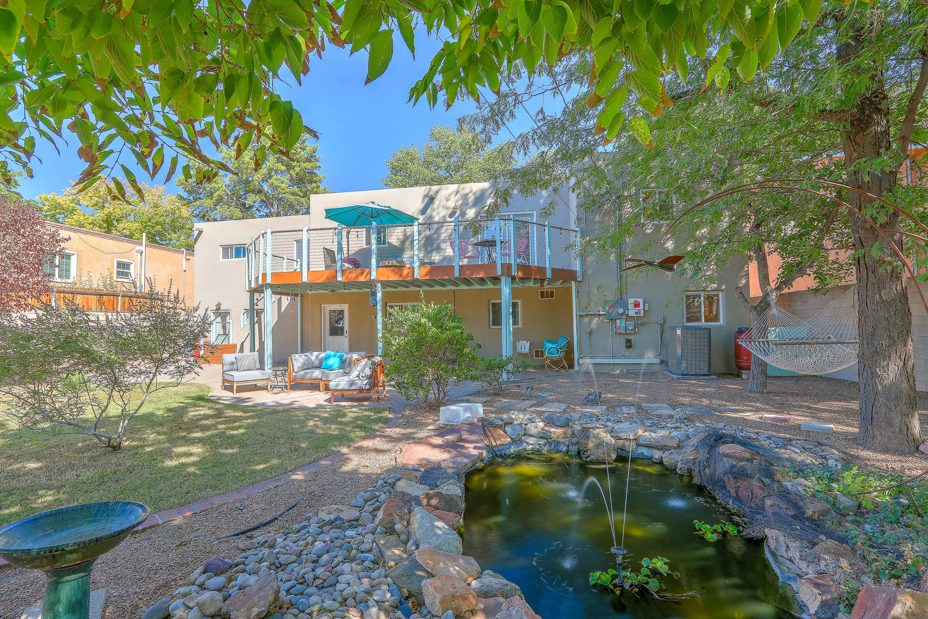 707 Richmond Drive SE