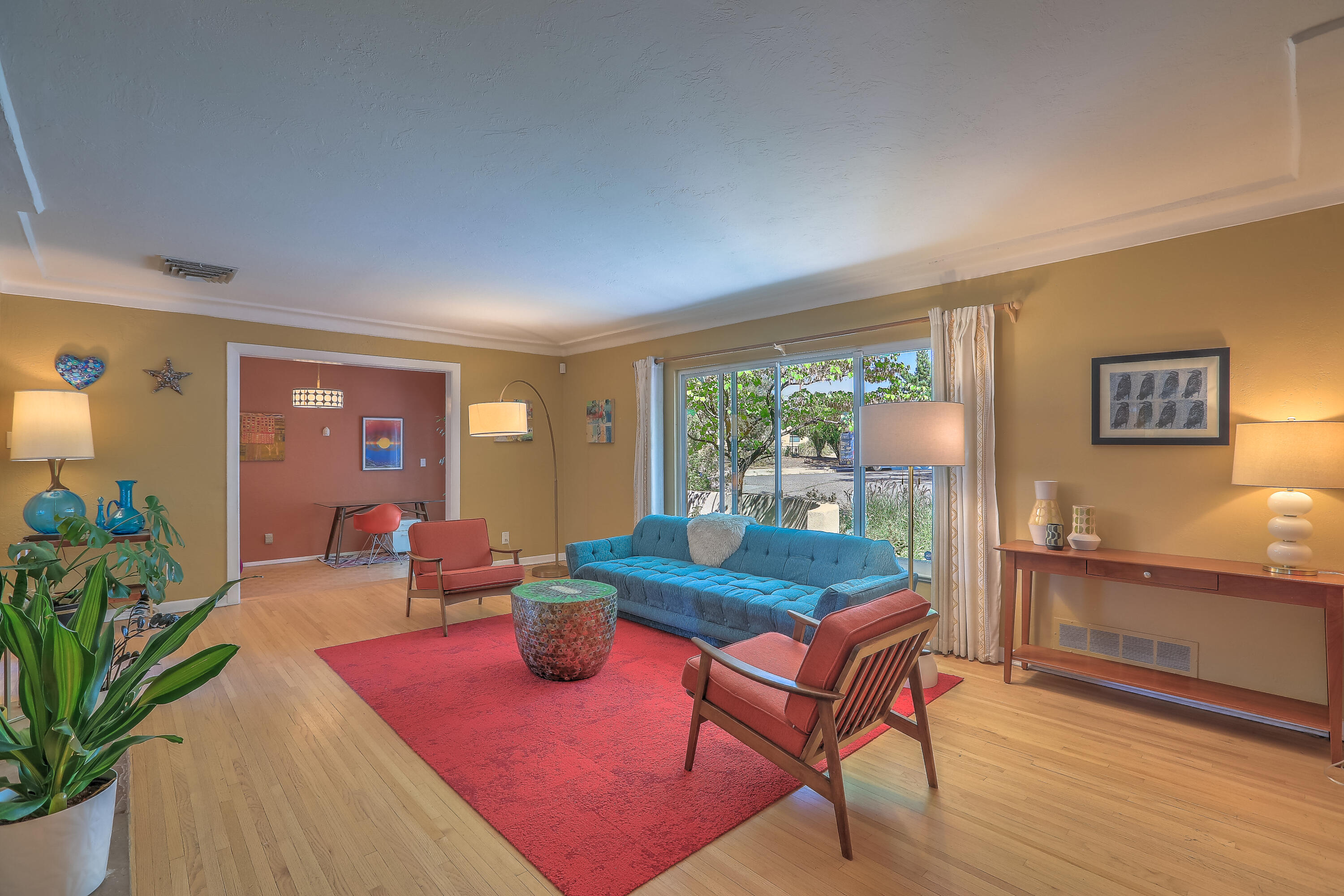 707 Richmond Drive SE