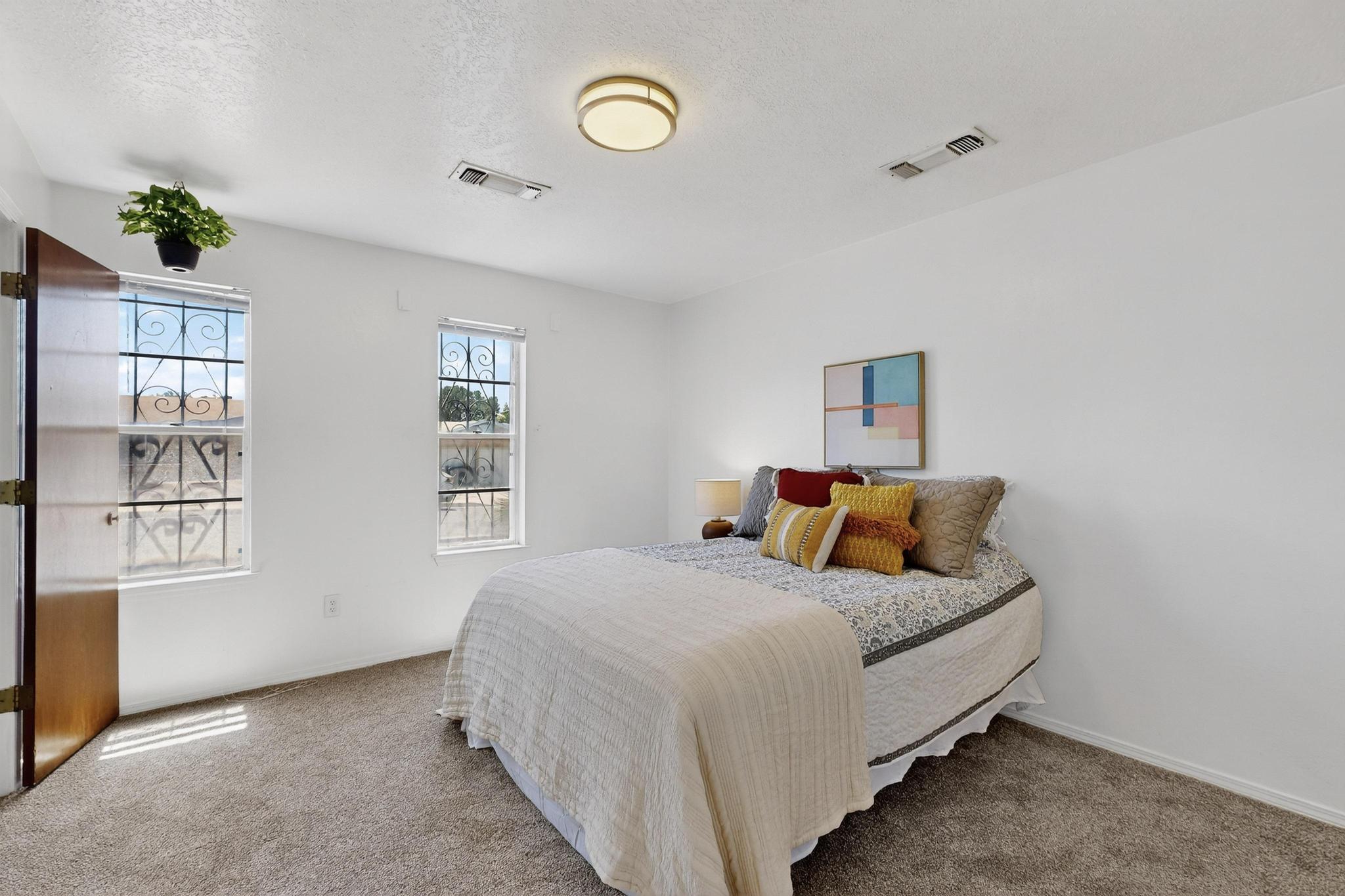 6407 Mendius Avenue NE