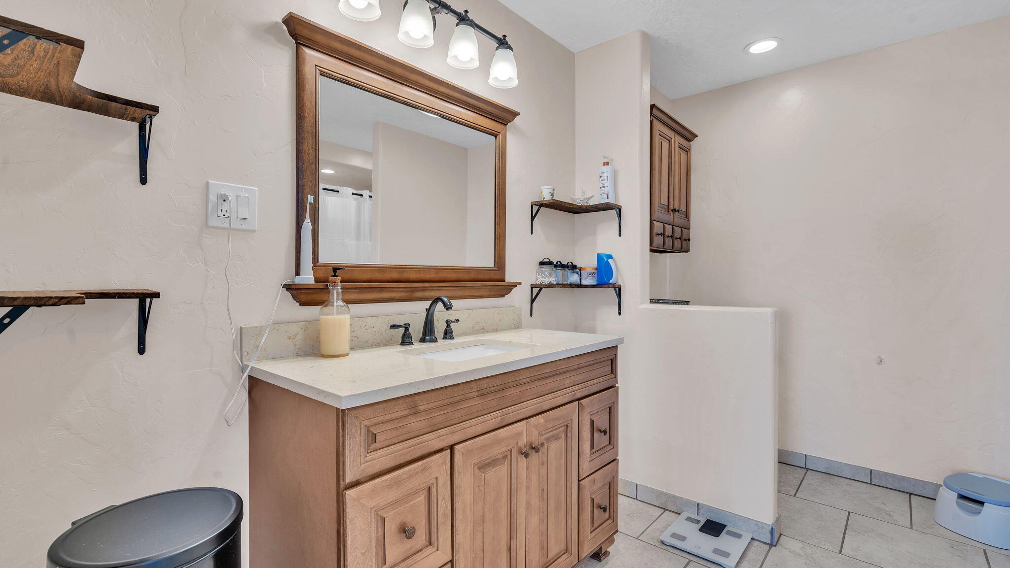 14329 Windsor Place NE