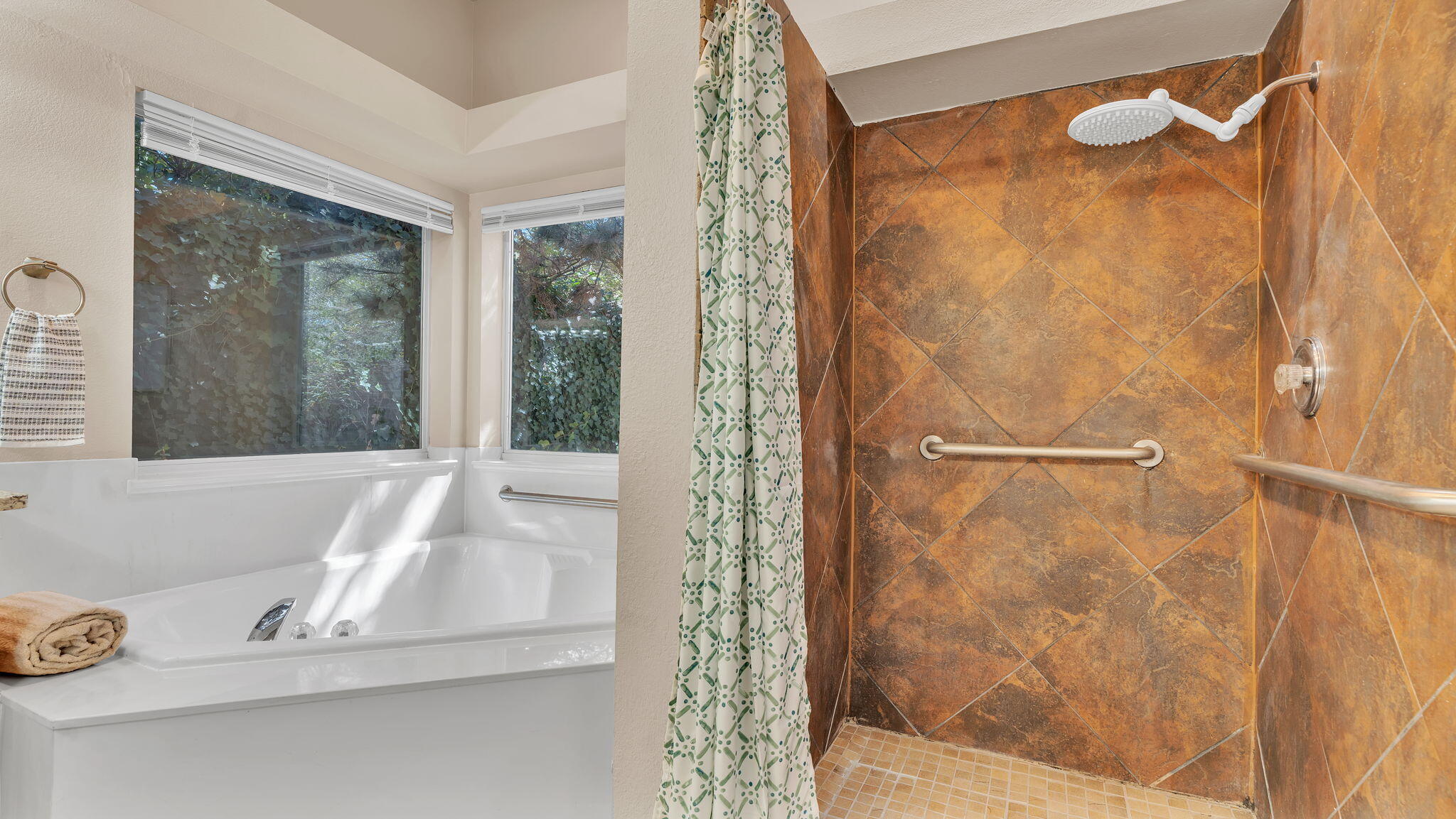 12008 Persimmon Avenue NE