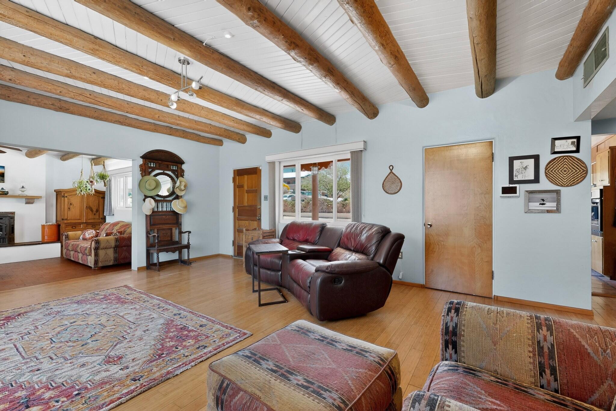 1601 Vassar Drive SE
