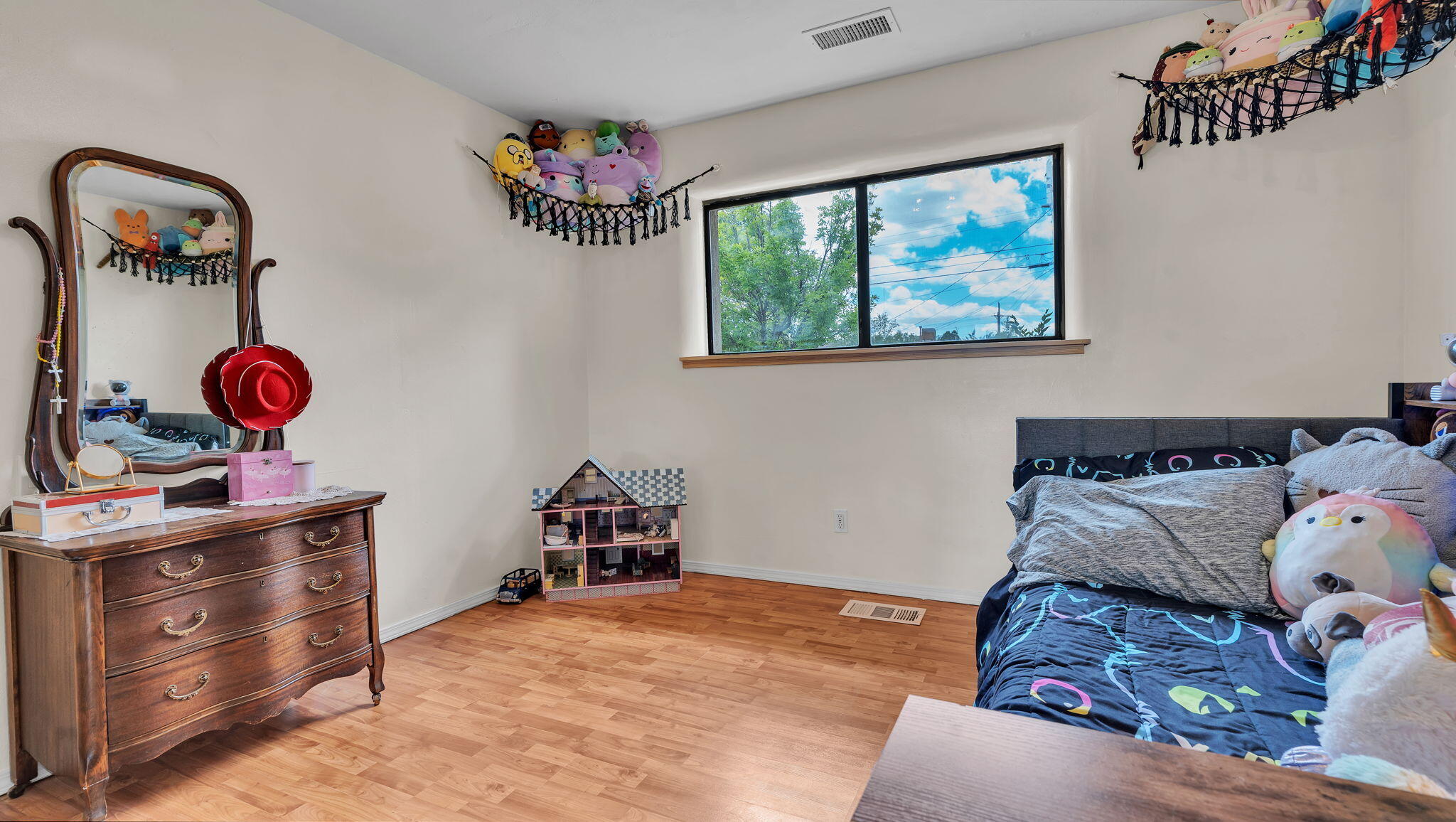 2707 Floral Road NW