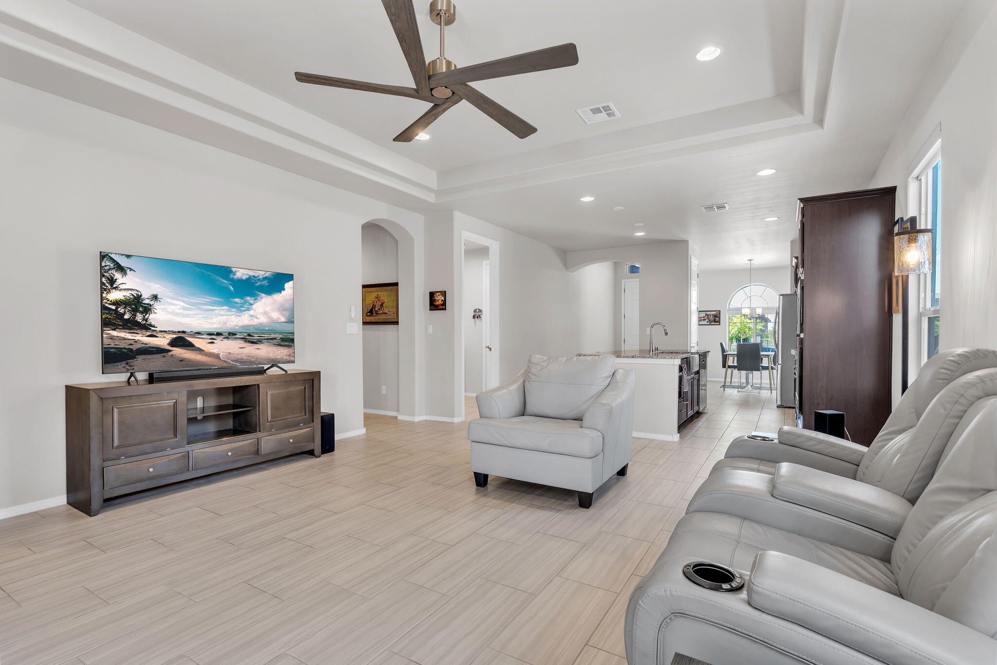 4244 Crowned Eagle Loop NE